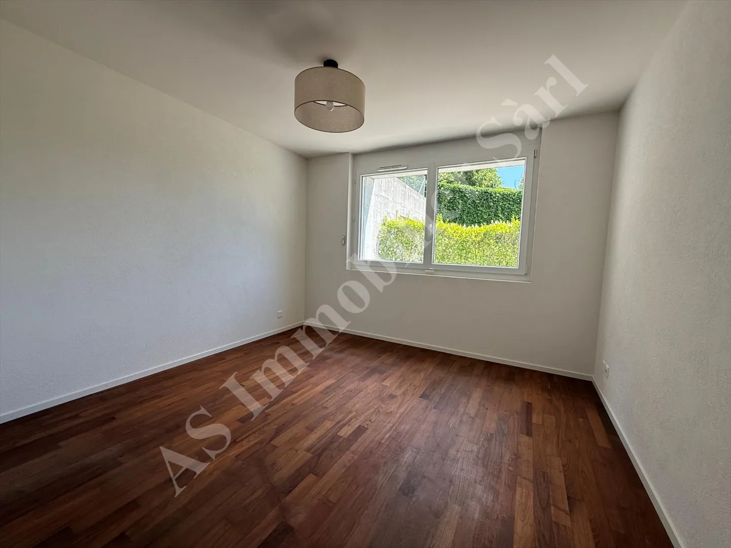 * * * * * * * À VENDRE EN EXCLUSIVITÉ * * * * * * * MAGNIFIQUE APPARTEMENT DE 2. - Photo 5 sur 12