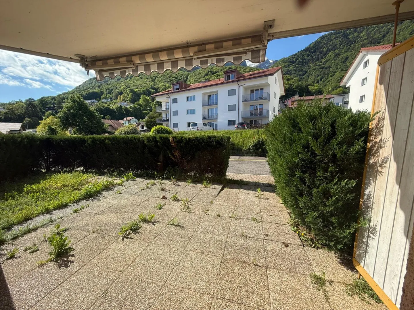 Appartement Charmant avec Vue sur le Lac - Photo 4 sur 13