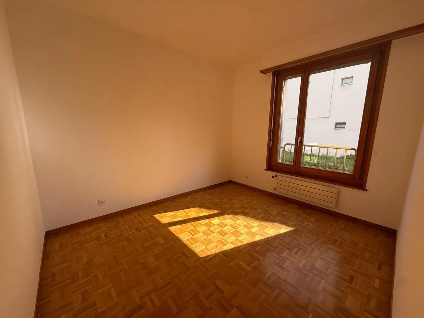 Appartement Charmant avec Vue sur le Lac - Photo 10 sur 13