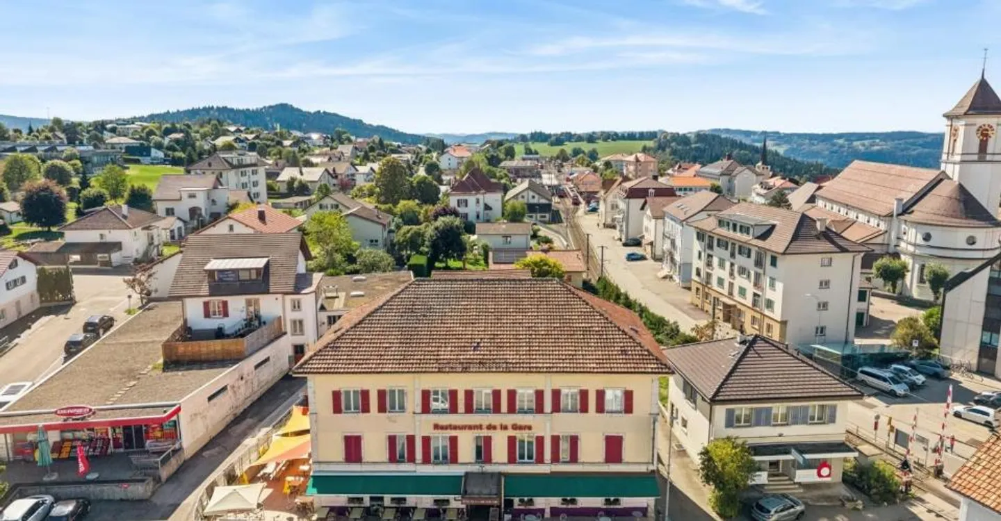 Opportunité Hôtelière Historique aux Franches-Montagnes - Foto 3 di 12