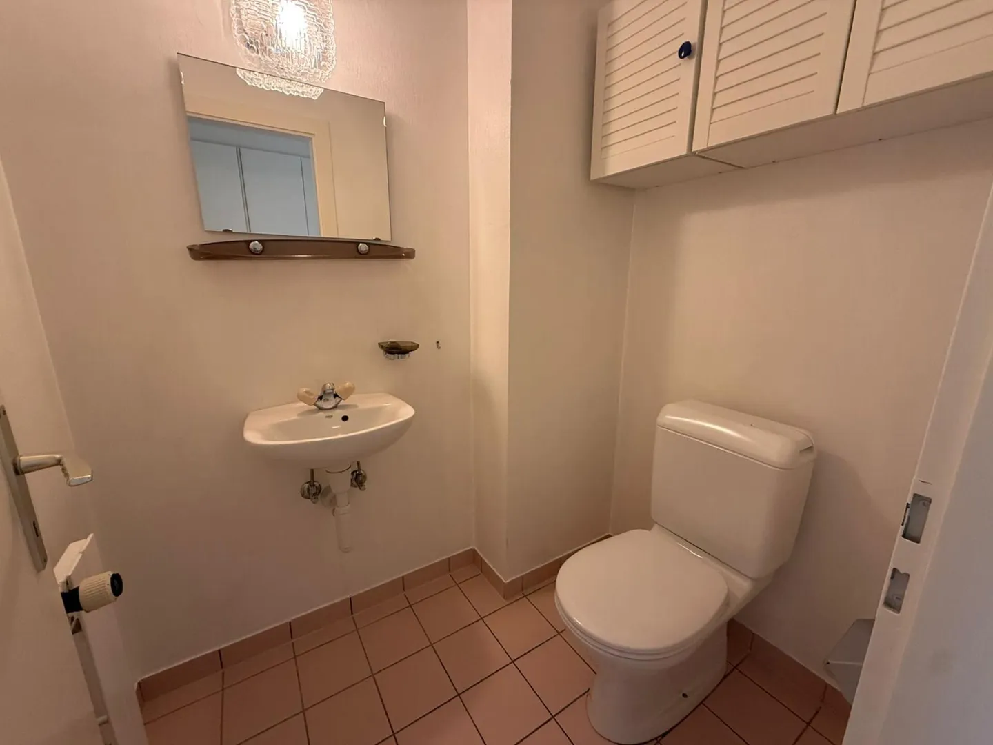 Appartement Charmant avec Vue sur le Lac - Photo 7 sur 13