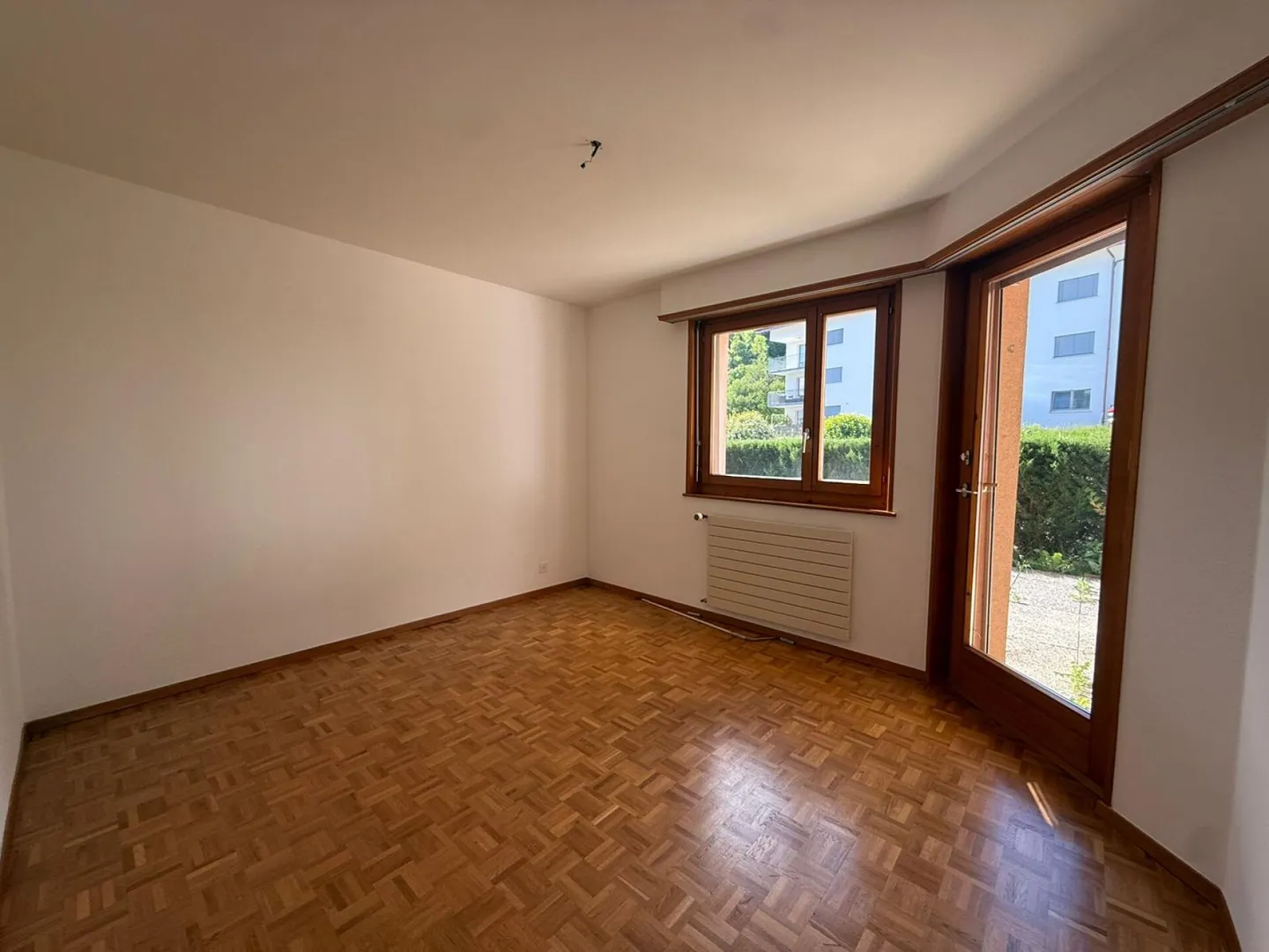 Appartement Charmant avec Vue sur le Lac - Photo 9 sur 13