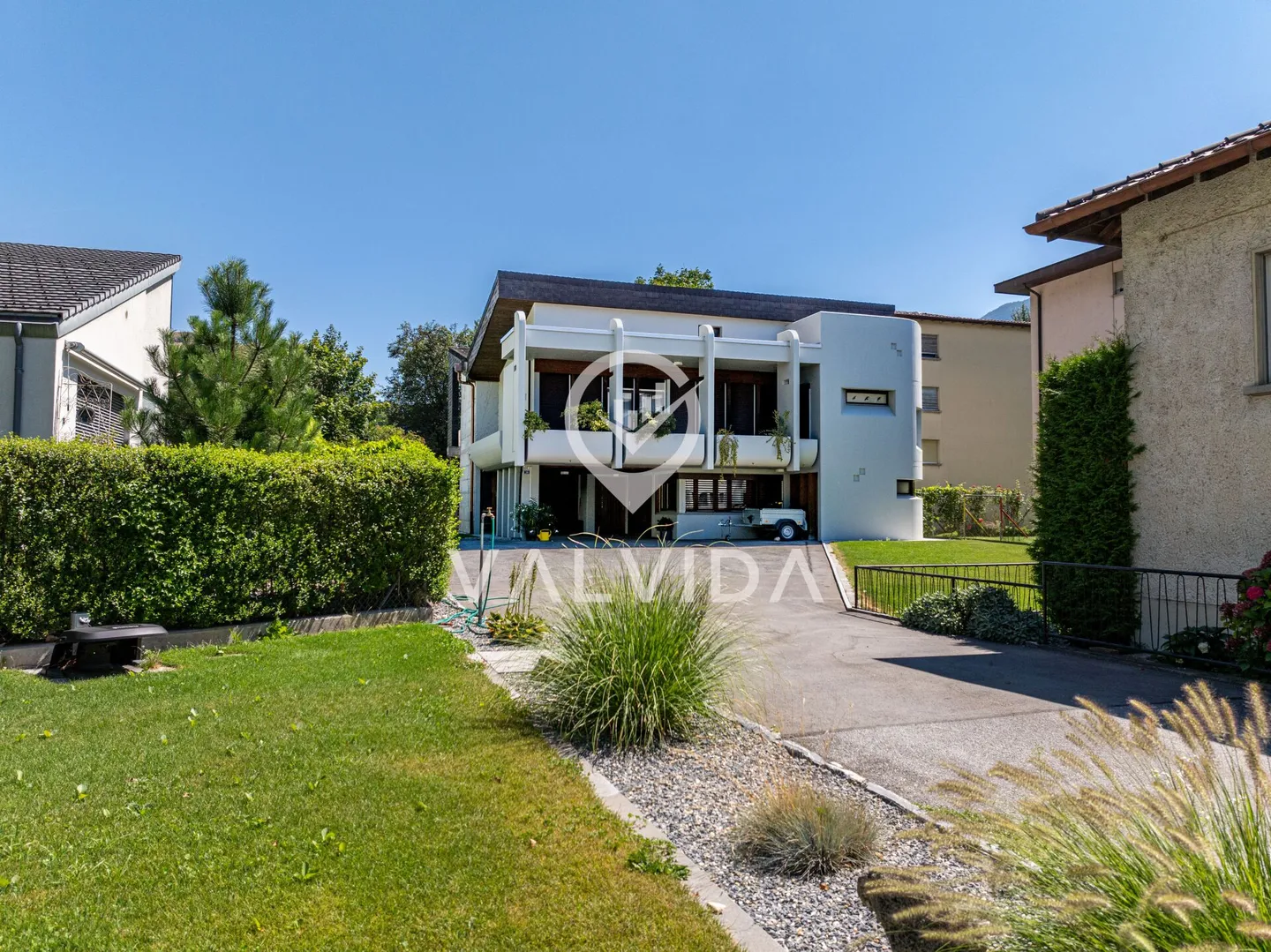 Maison individuelle attrayante avec un terrain généreux - Photo 2 sur 28