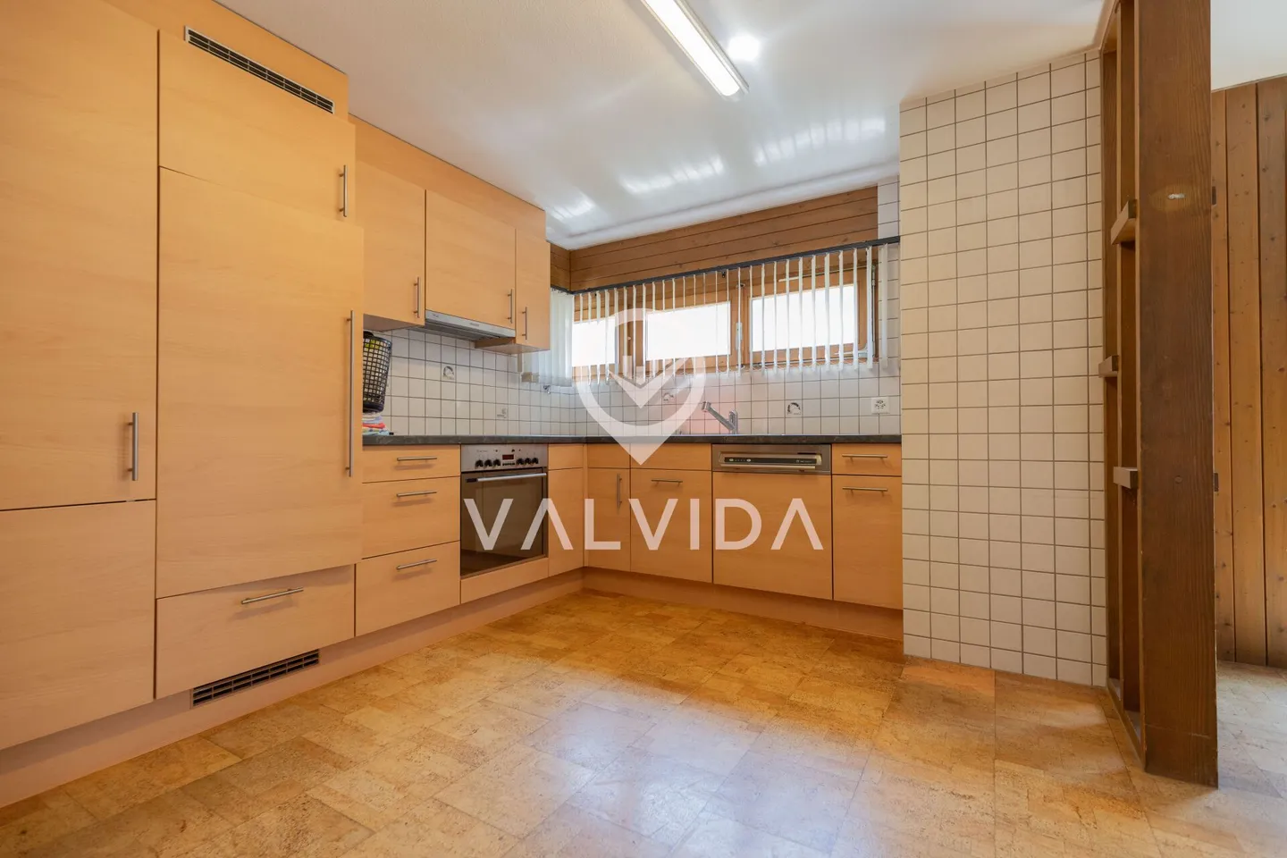 Maison individuelle attrayante avec un terrain généreux - Photo 9 sur 28