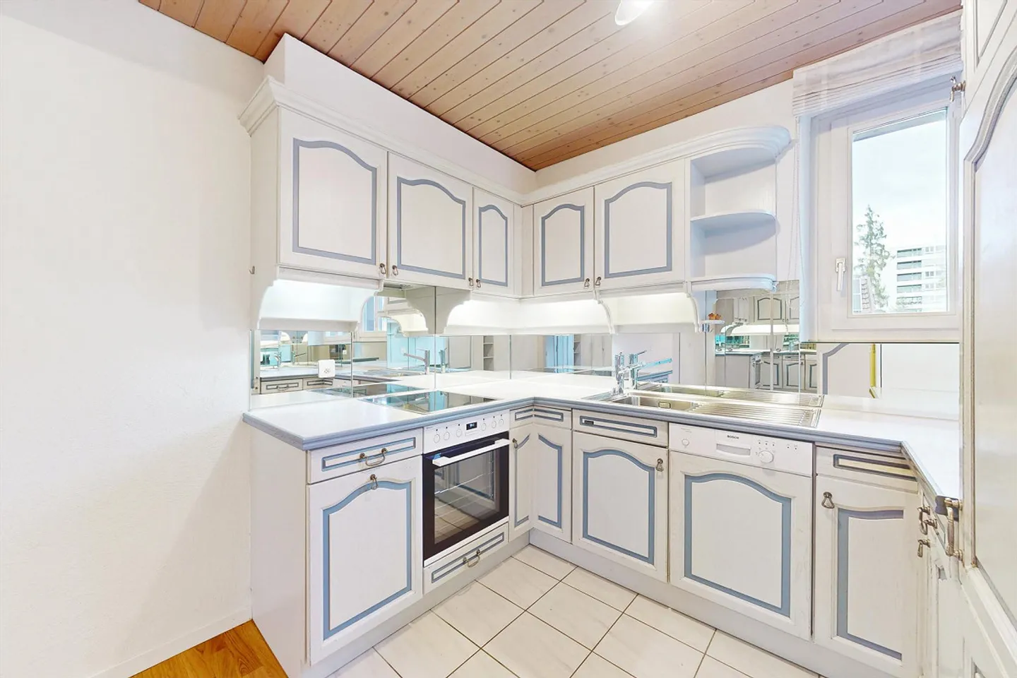 Moderne Wohnung mit Galerie - Foto 6 von 9