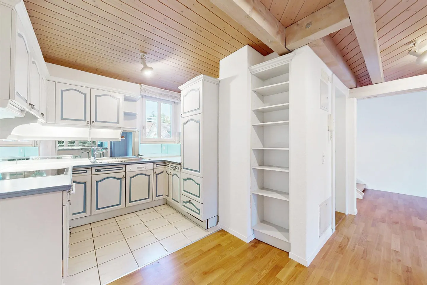 Moderne Wohnung mit Galerie - Foto 7 von 9