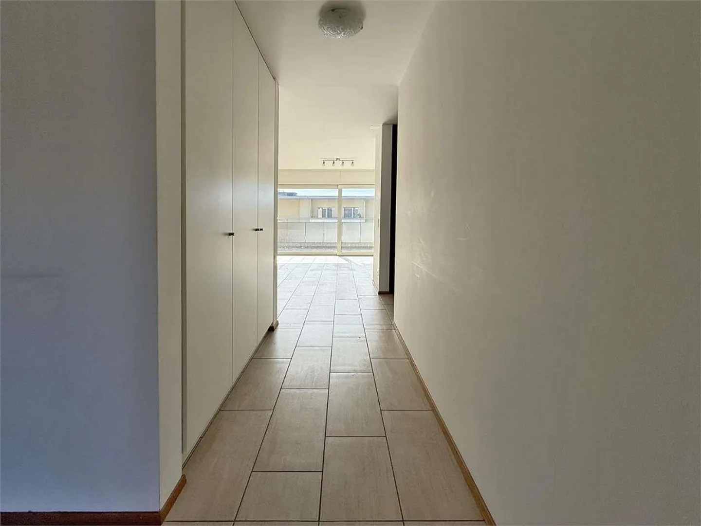 Appartamento 3.5 locali ad Agno - moderno, spazioso e con doppio balcone - Foto 4 di 9