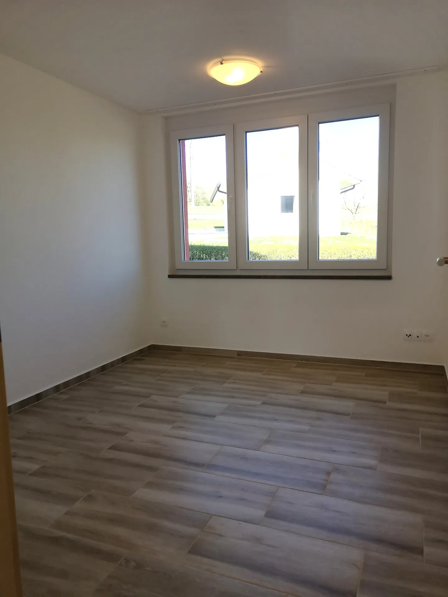 Magnificent new 3.5-room apartment with terrace and optional 63m2 garden - Photo 5 of 17