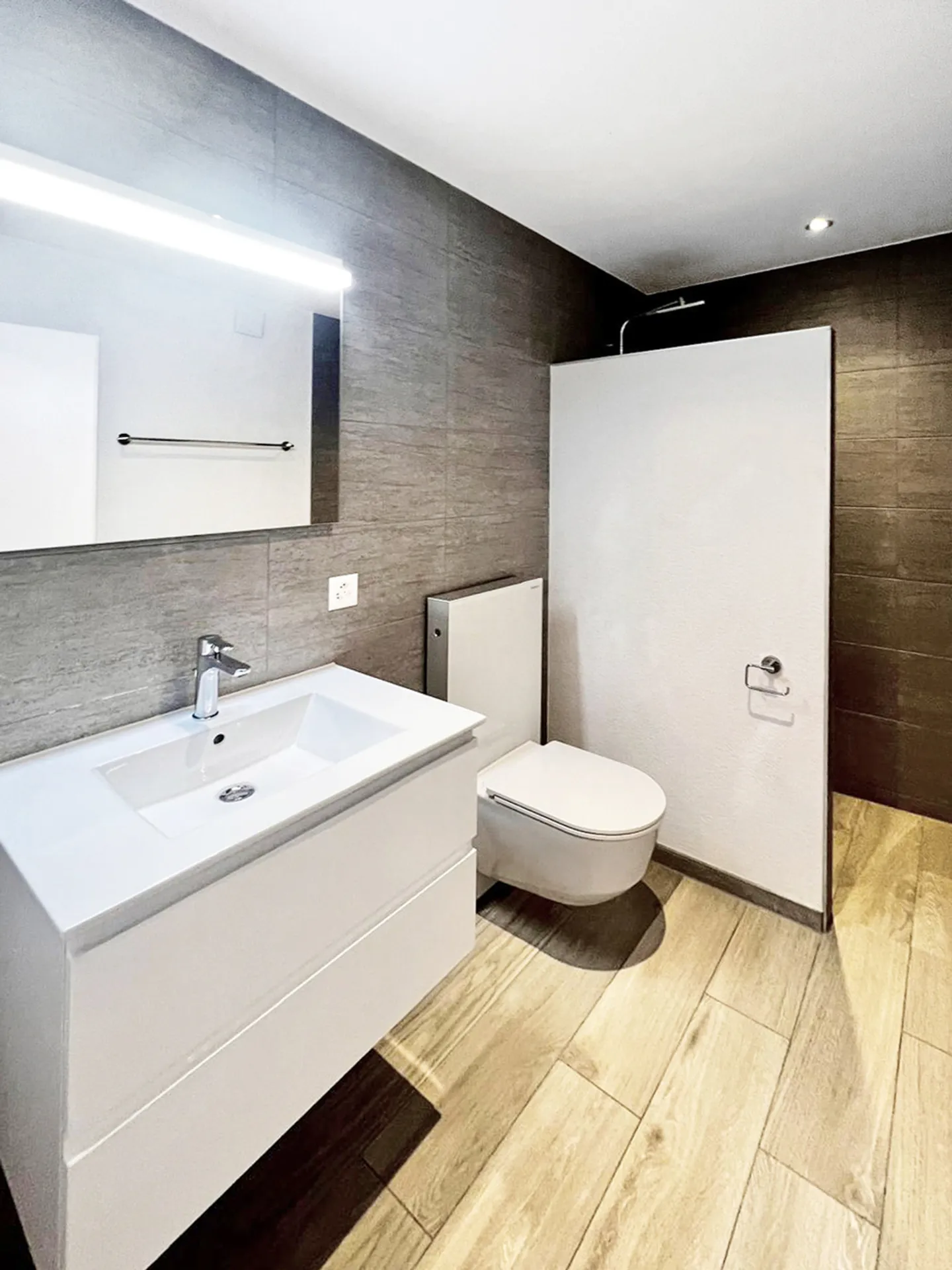 Magnifico studio moderno - Foto 3 di 3