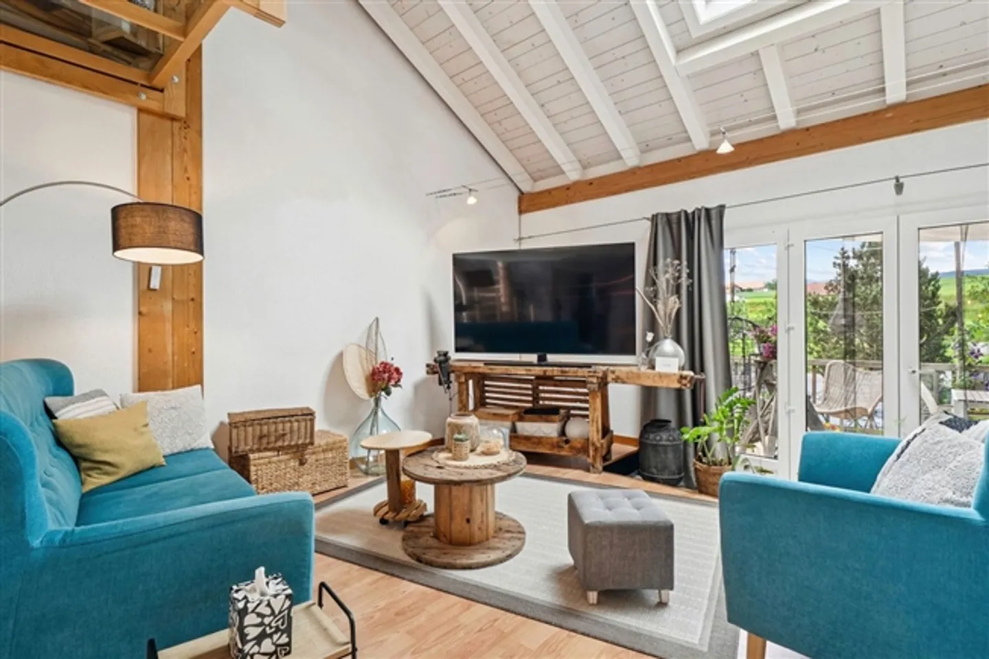 Light and space for this 4.5-room maisonette with terrace in Villaz-St-Pierre (Fuyens) - Photo 4 of 13