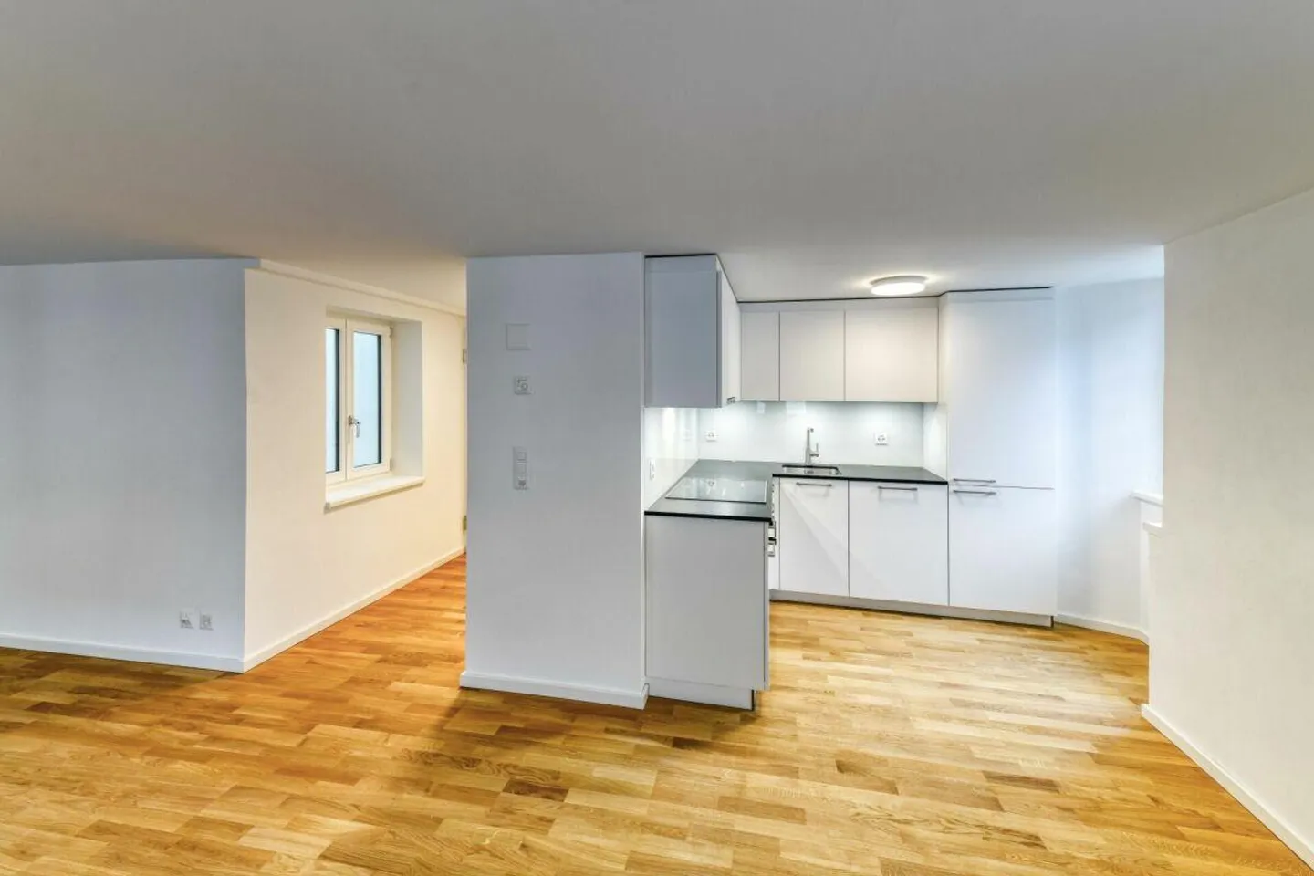 Renovierte 2.5-Zimmerwohnung - Foto 4 von 13