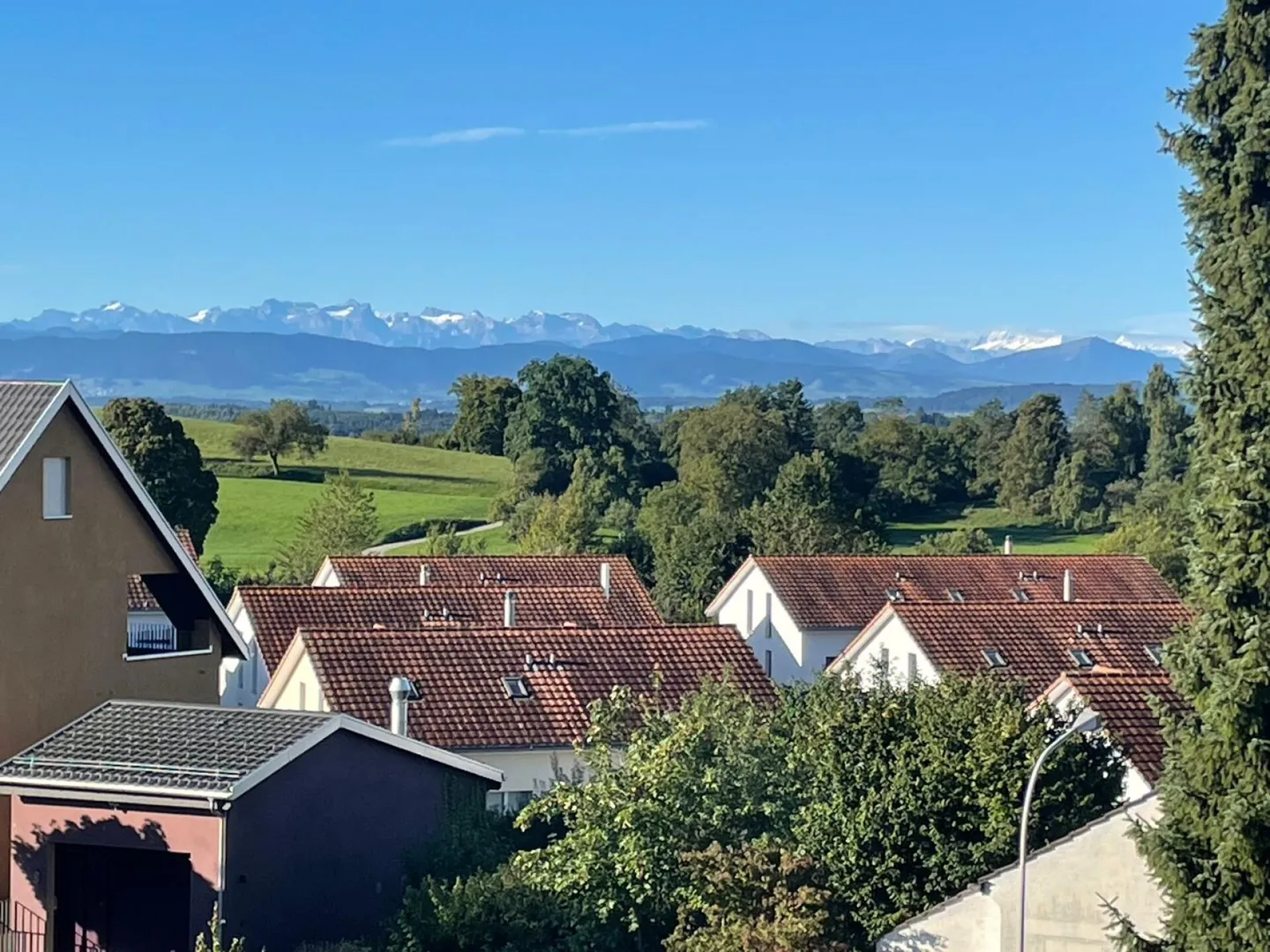 Modernes Wohnambiente mit herrlicher Sicht - Foto 6 von 6