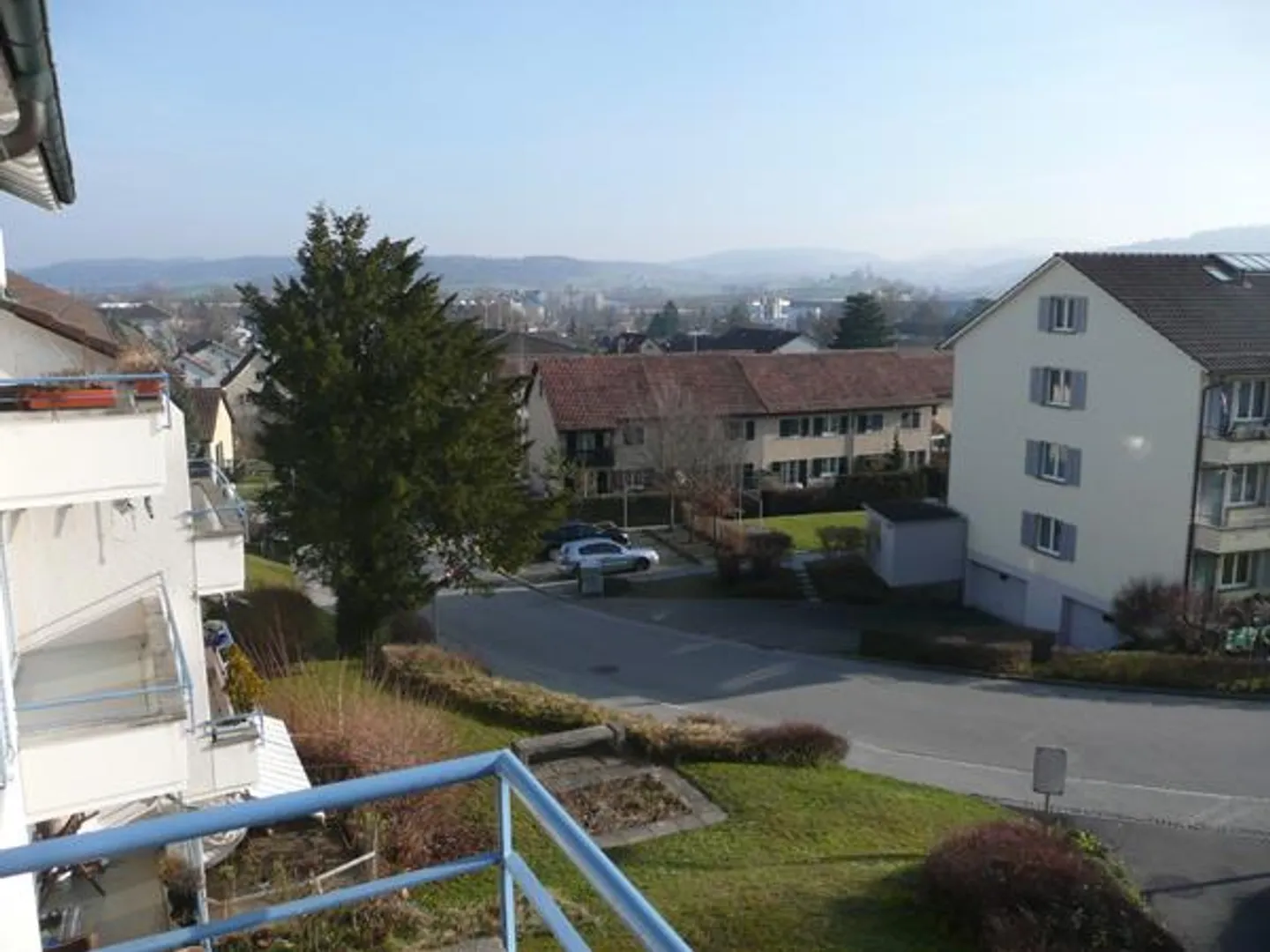 Quiet, beautiful residential area in Oberwinterthur - Photo 5 of 5