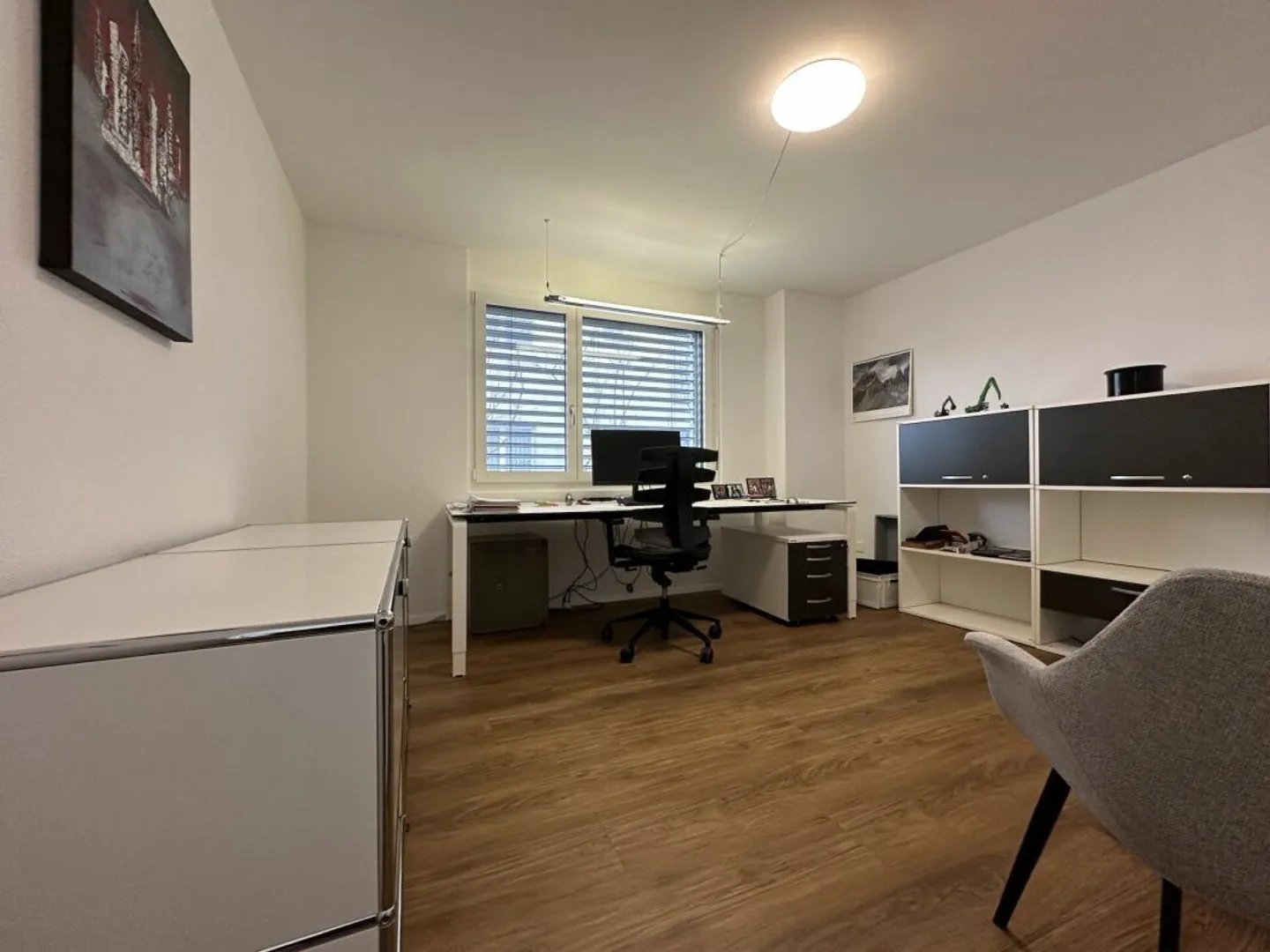 Great office spaces with WC, terrace, garden share, and parking space - Photo 4 of 11