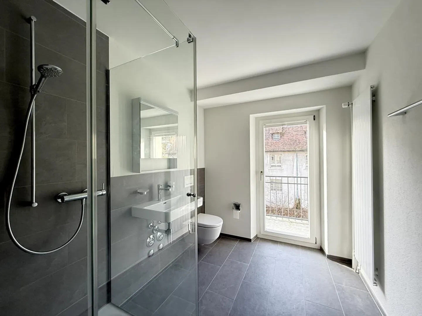 Prima locazione - Appartamento 3.5 locali in un contesto storico presso la Birs - Foto 5 di 10