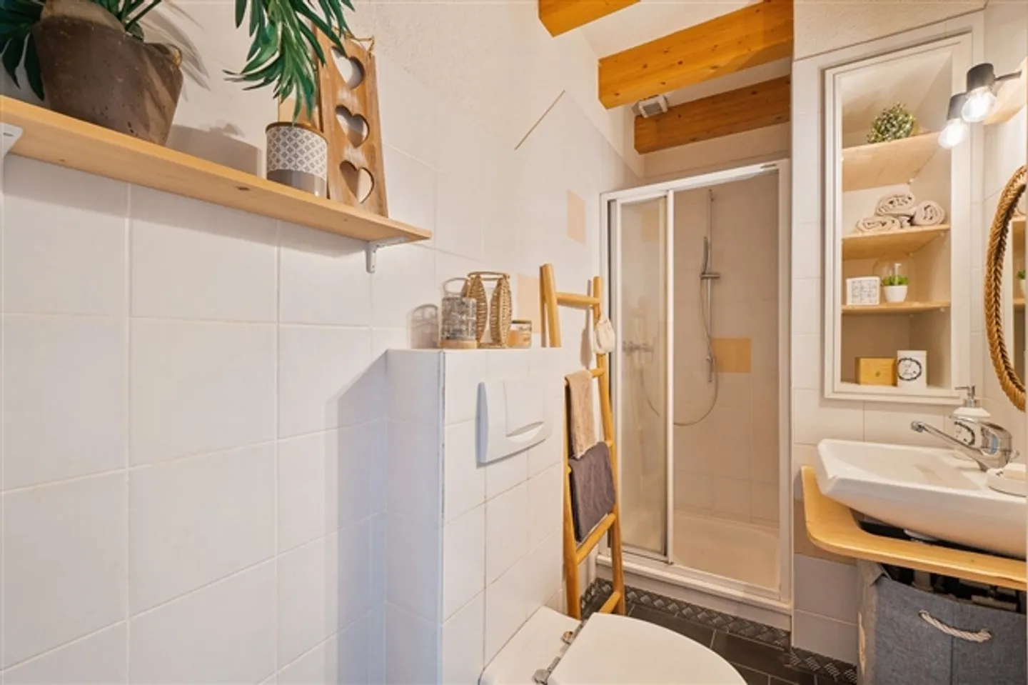 Light and space for this 4.5-room maisonette with terrace in Villaz-St-Pierre (Fuyens) - Photo 10 of 13