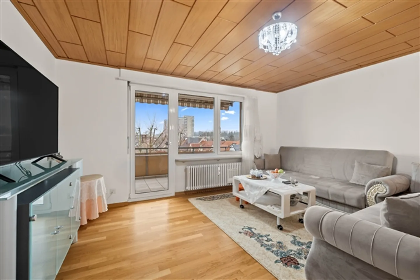 Appartement 3.5 pièces avec balcon et garage à vendre à Birsfelden - Photo 2 sur 13