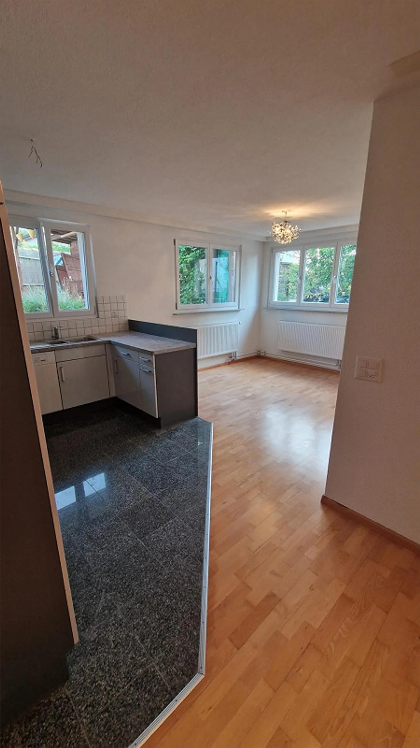Charmante Wohnung mit Garten - Foto 3 von 27