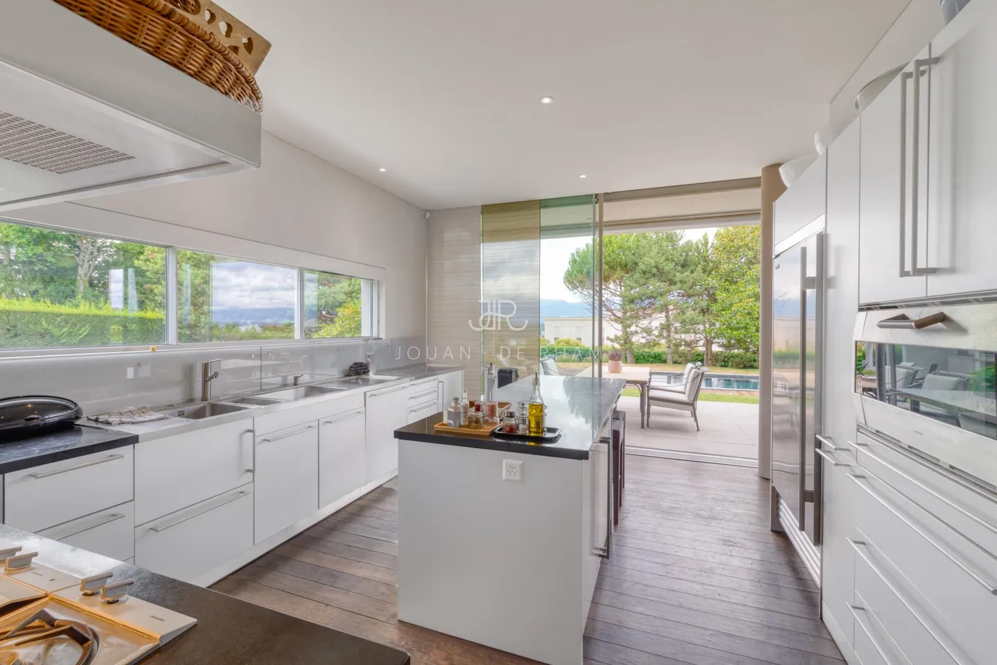 COLOGNY: Bella casa con posizione ideale e vista sul lago - Foto 3 di 6