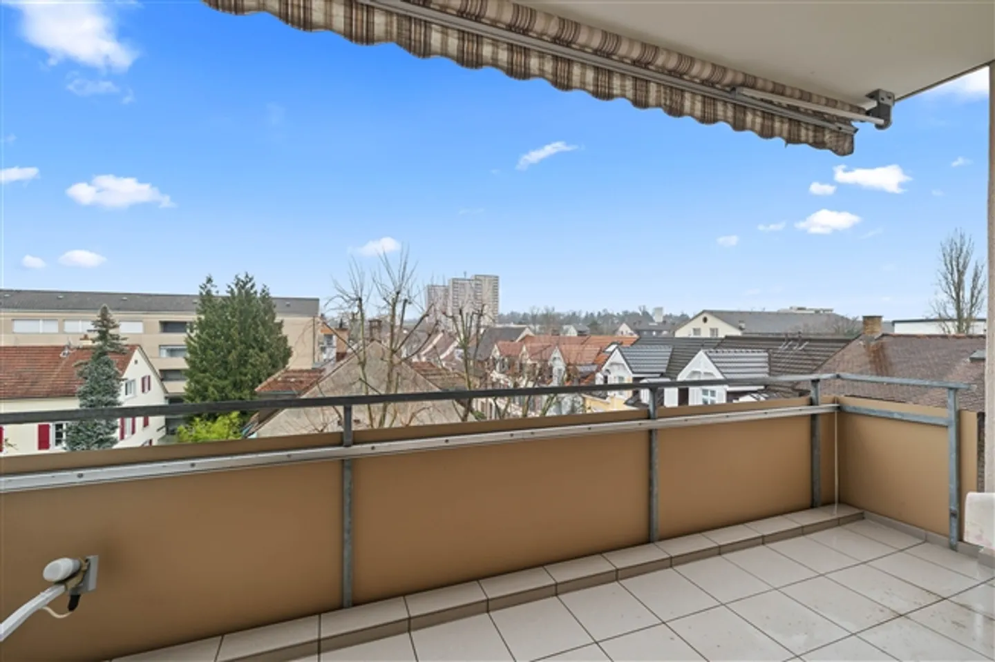 Appartement 3.5 pièces avec balcon et garage à vendre à Birsfelden - Photo 8 sur 13