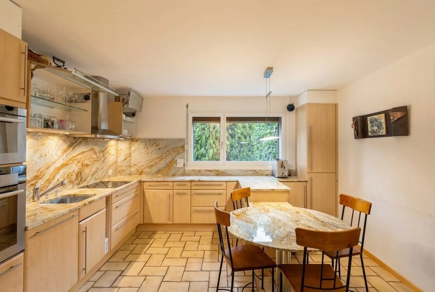 Rare villa individuelle avec studio indépendant &amp; vaste jardin - Photo 3 sur 17