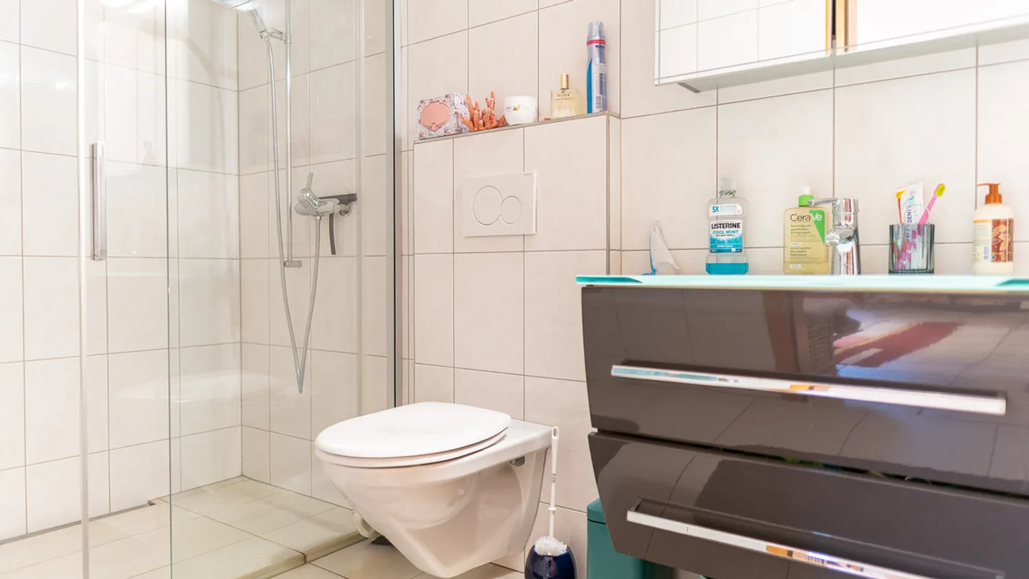 Appartement charmant dans une maison valaisanne rustique au-dessus de Visp - Photo 12 sur 13