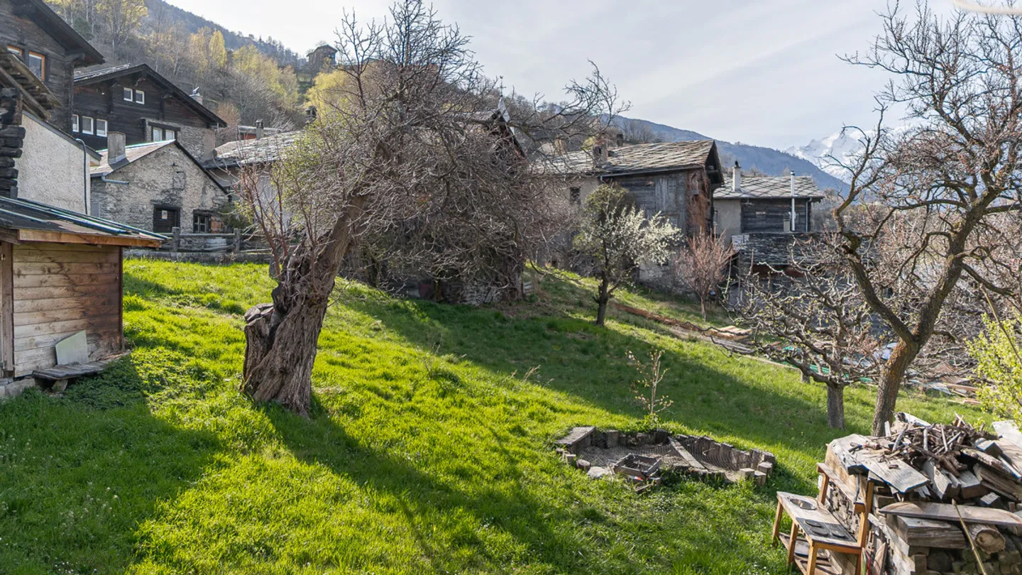 Appartement charmant dans une maison valaisanne rustique au-dessus de Visp - Photo 13 sur 13
