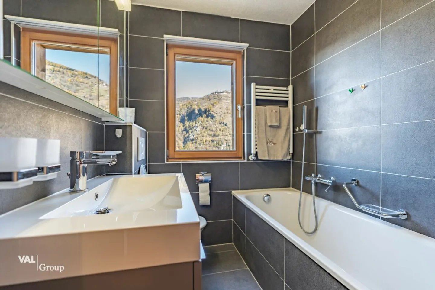 Authentizität und Süße des Lebens im Herzen von Euseigne für diese 6.5-Zimmer-Wohnung - Foto 9 von 19