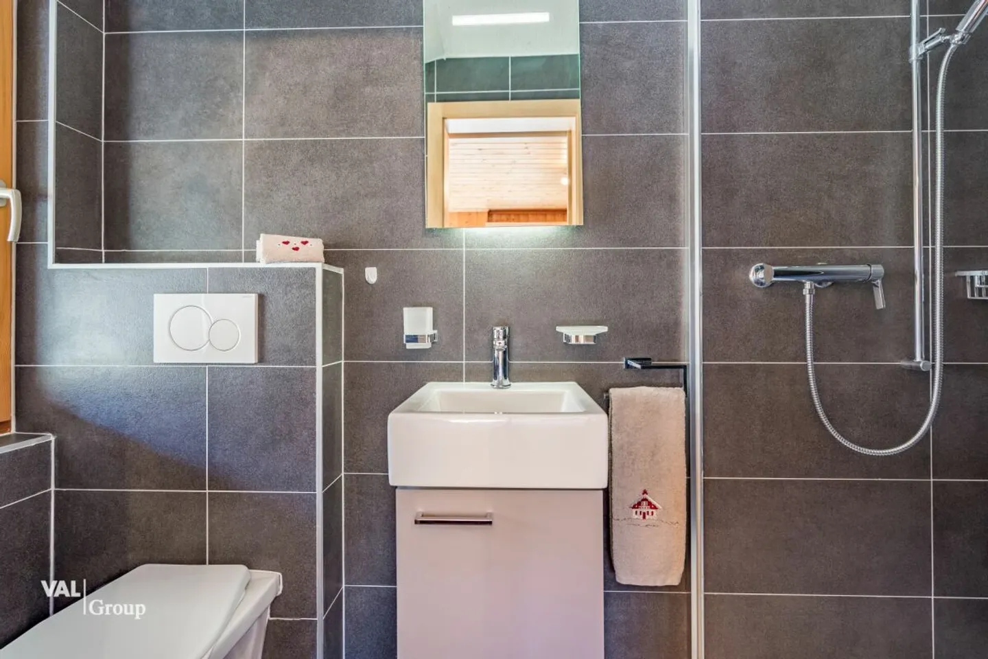 Authentizität und Süße des Lebens im Herzen von Euseigne für diese 6.5-Zimmer-Wohnung - Foto 12 von 19