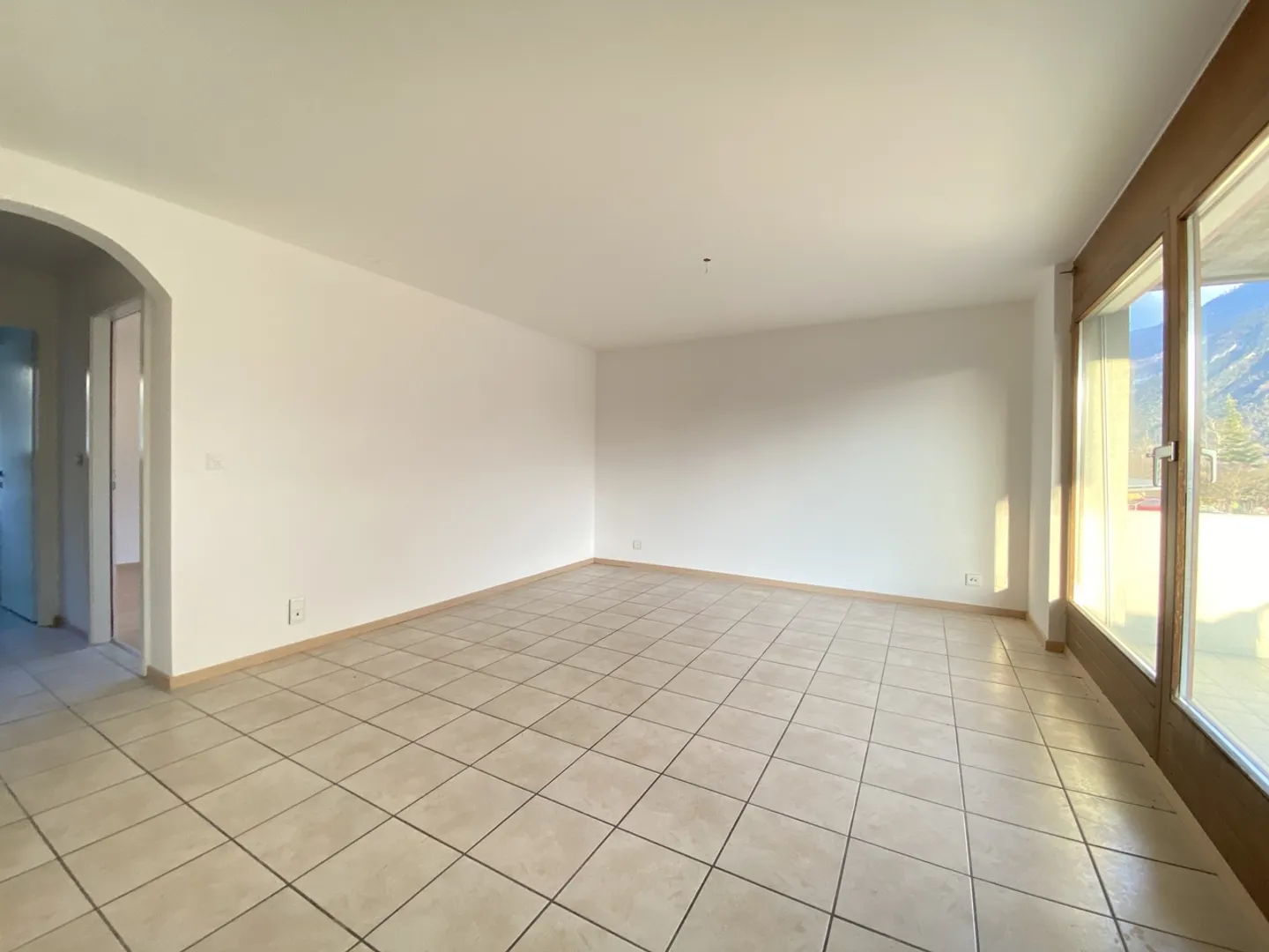 Apartment for rent - Photo 2 of 7