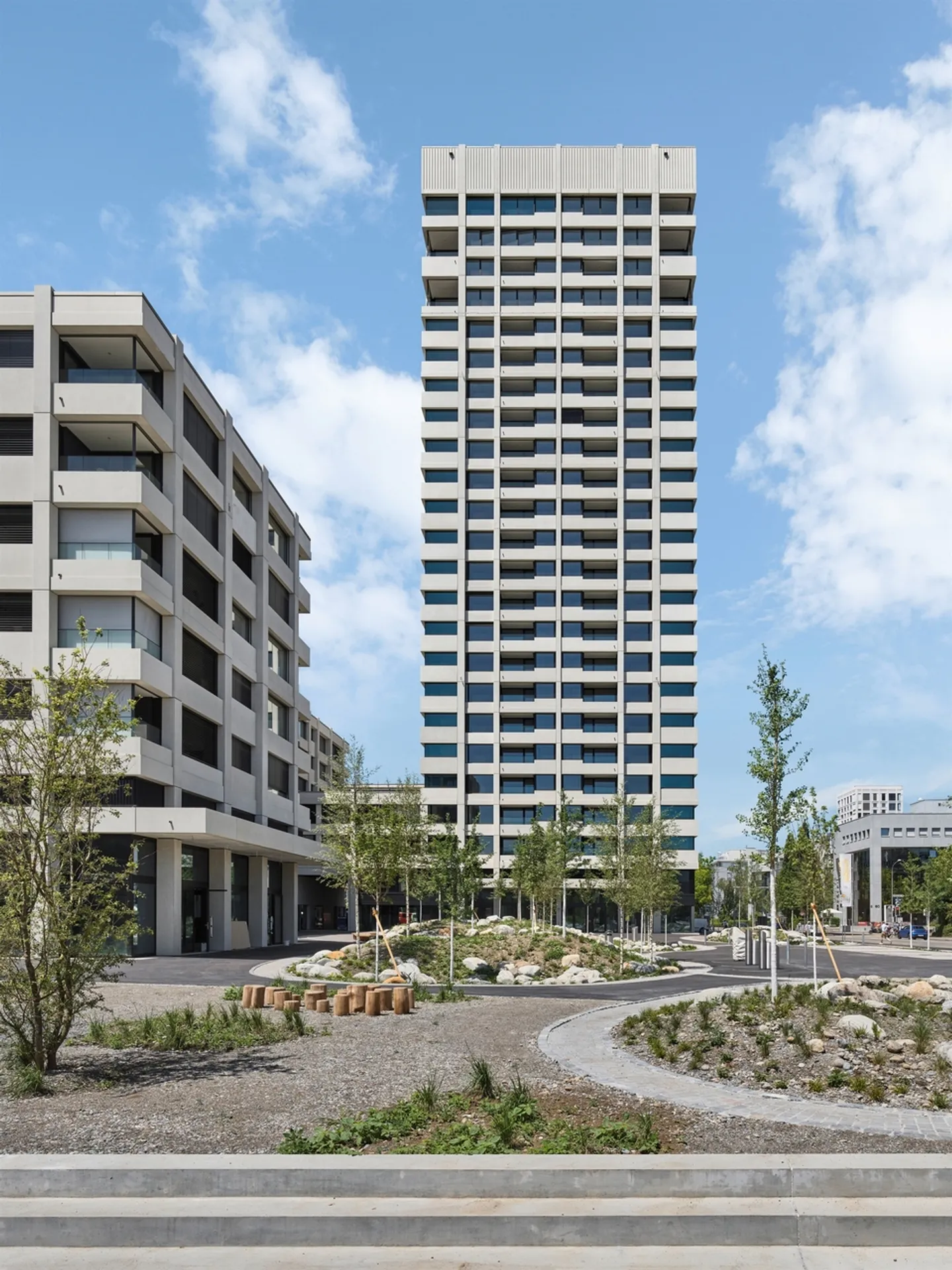 Moderner E-Parkplatz in Zürich - Foto 1 von 1