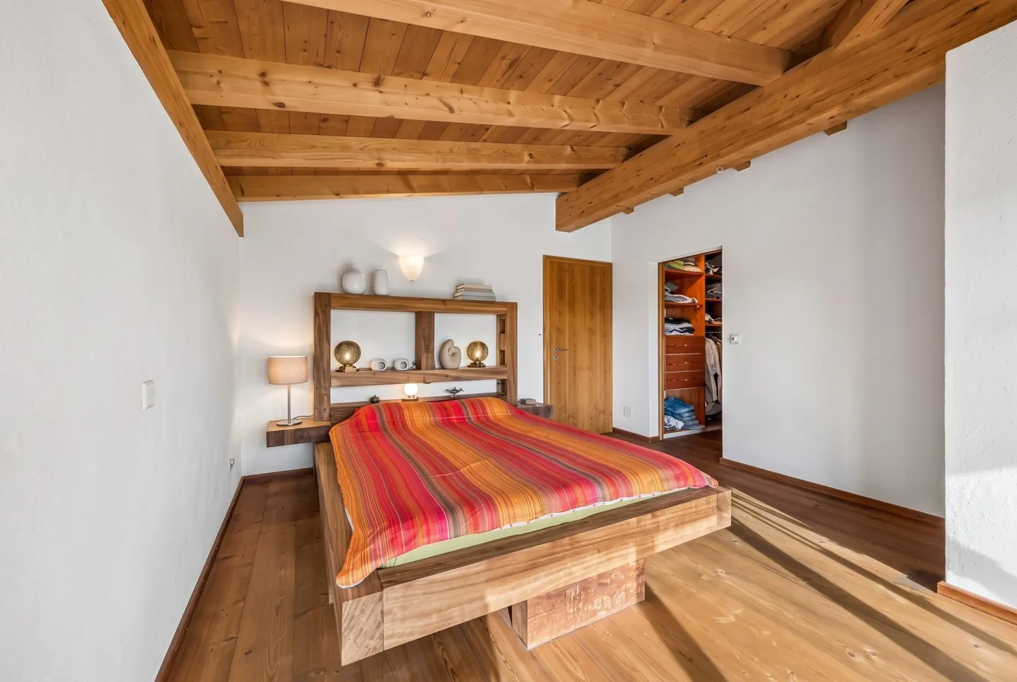 Wunderschöne Villa mit Schwimmbad und exklusiver Master-Suite - Foto 15 von 27