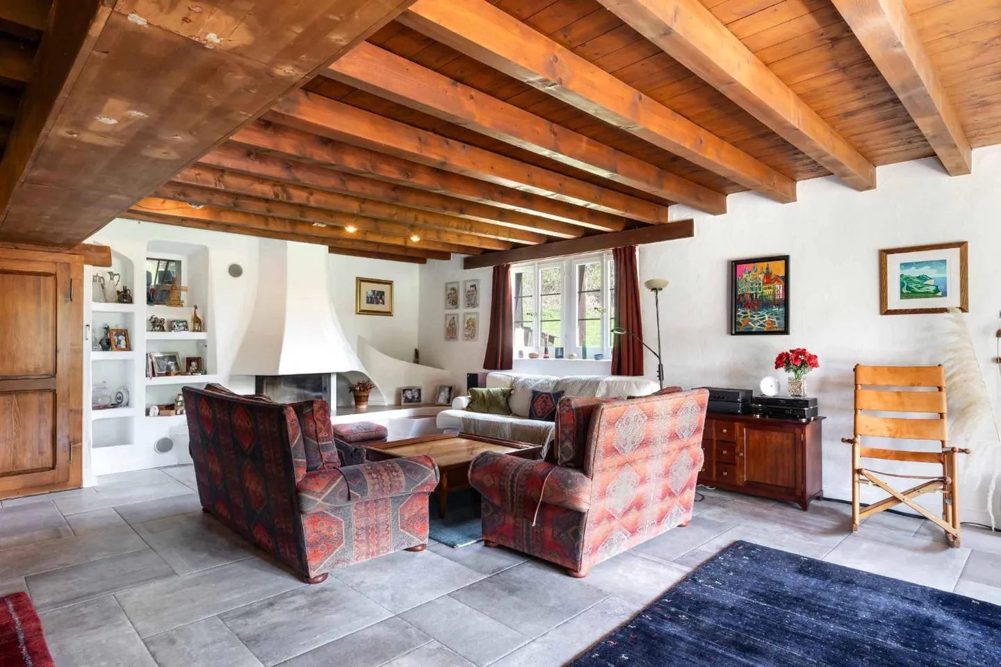 Spacious farmhouse with swimming pool on the edge of the forest - Photo 4 of 8