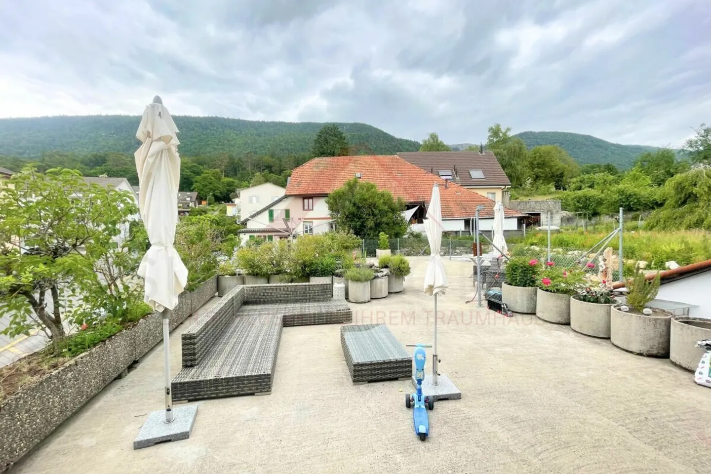 Maison spacieuse à deux générations à Grenchen - 14,5 pièces, grand terrain et potentiel polyvalent - Photo 21 sur 22