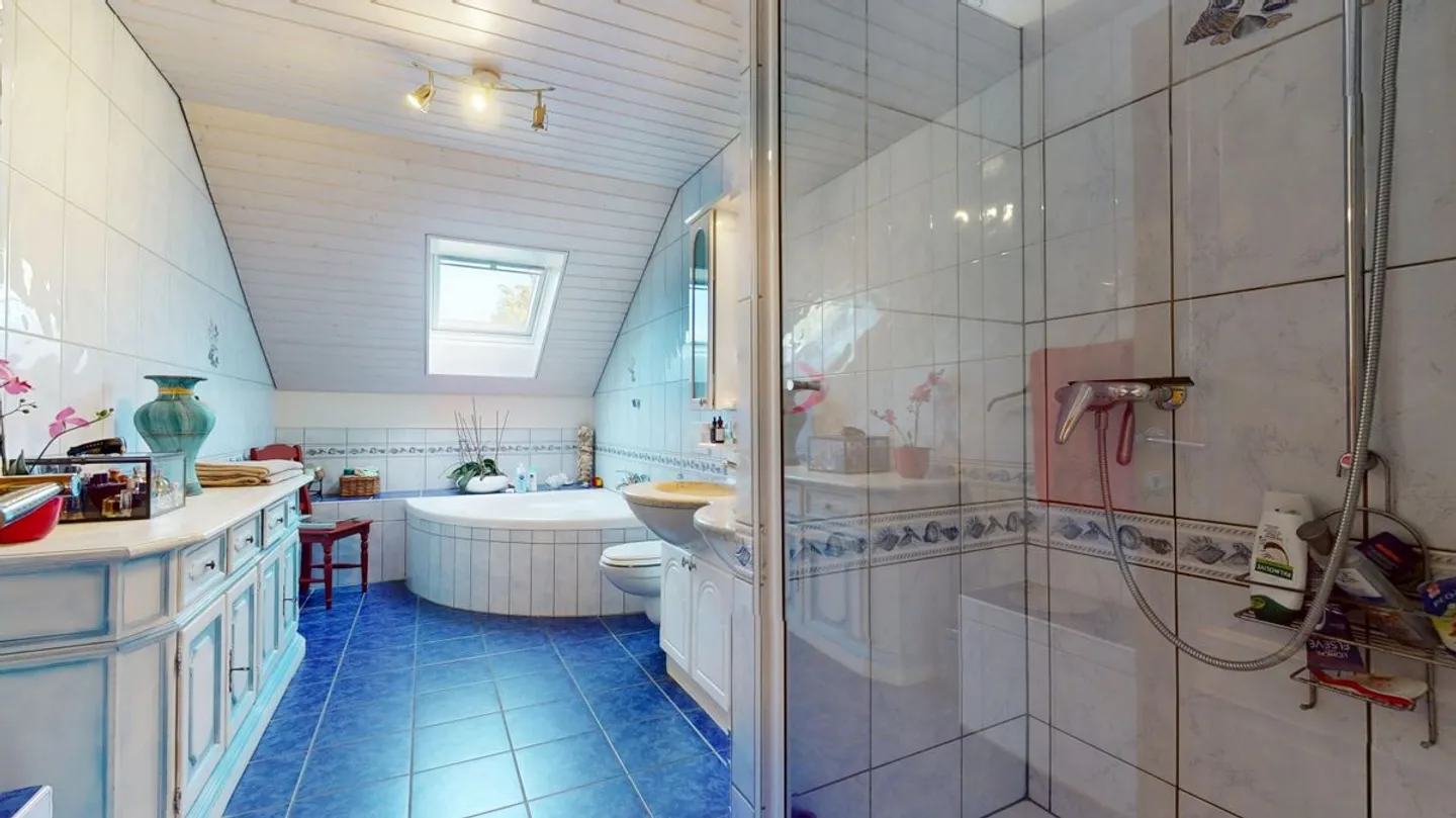Family villa with pool and pool house in Payerne! - Photo 13 of 13