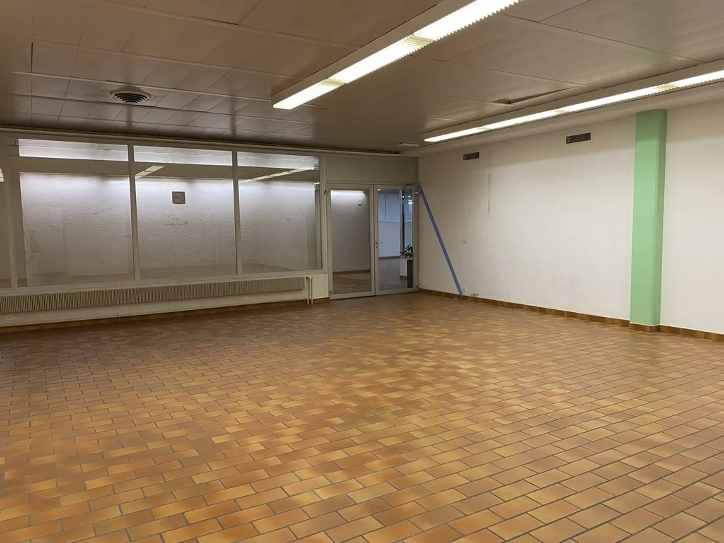 Ideal im Einkaufszentrum gelegen - Foto 5 von 8