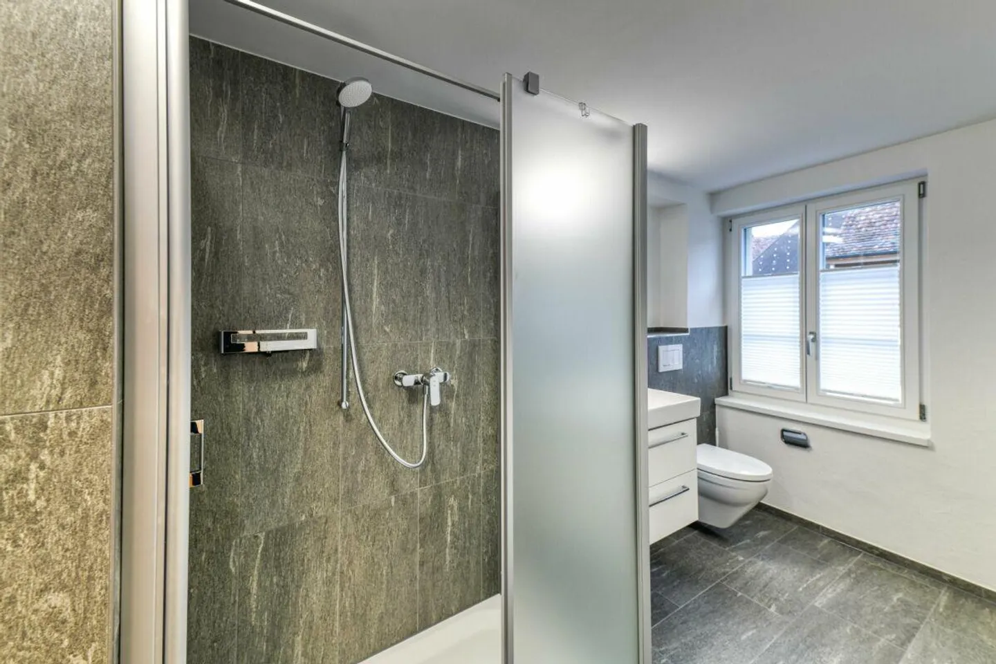 Renovierte 2.5-Zimmerwohnung - Foto 7 von 11