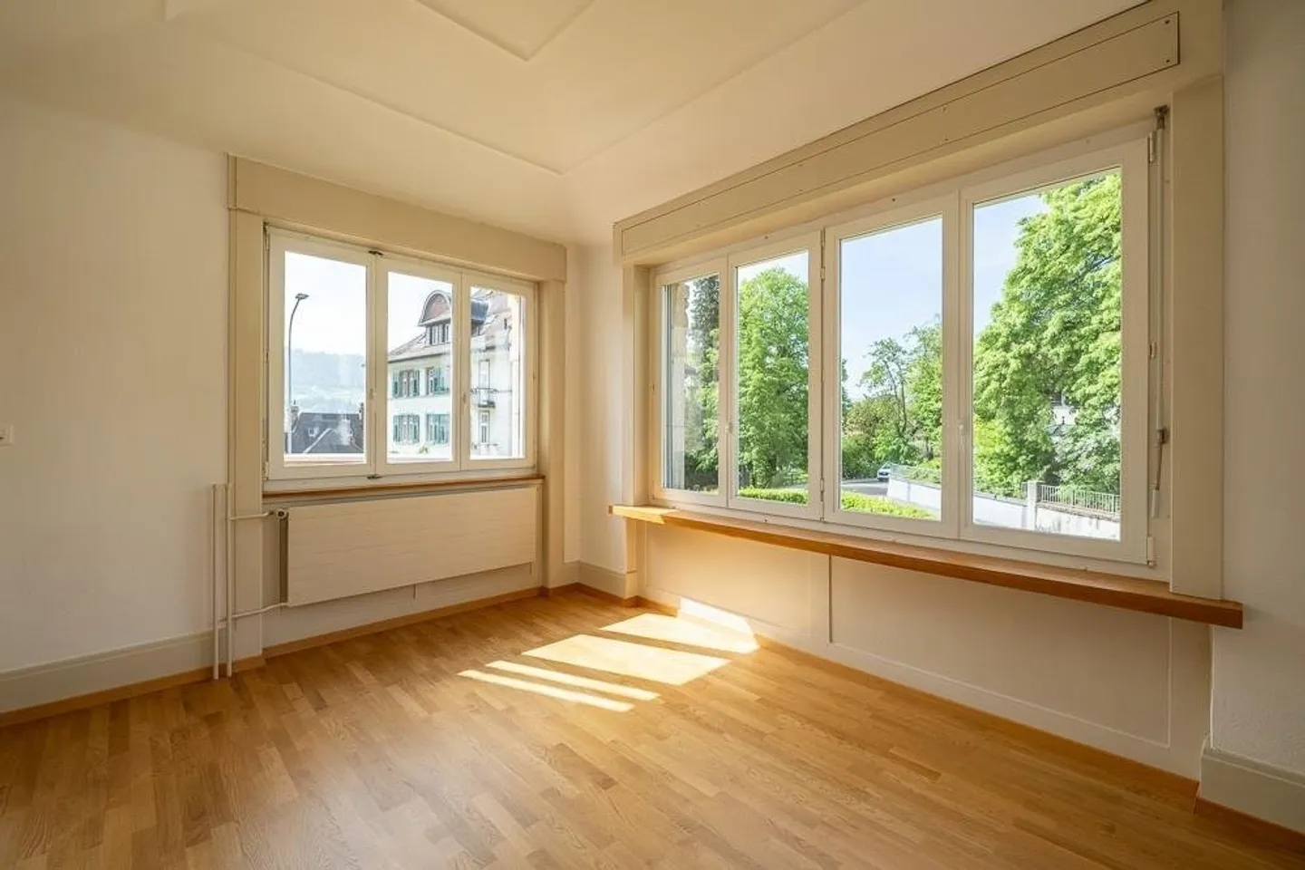 Charmante appartement de 7 pièces d'environ 200 m² de surface habitable - Photo 4 sur 13