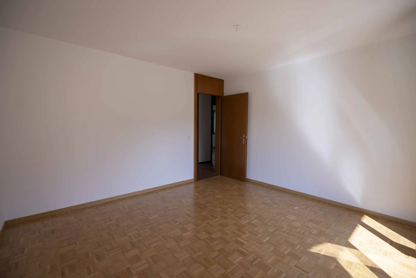 Gorduno: Wir verkaufen eine schöne Einkommensresidenz mit drei großen Wohnungen - Foto 18 von 20