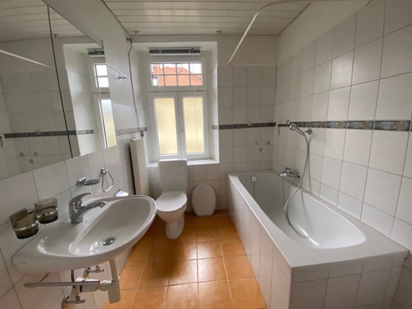 Master House - Photo 10 of 12