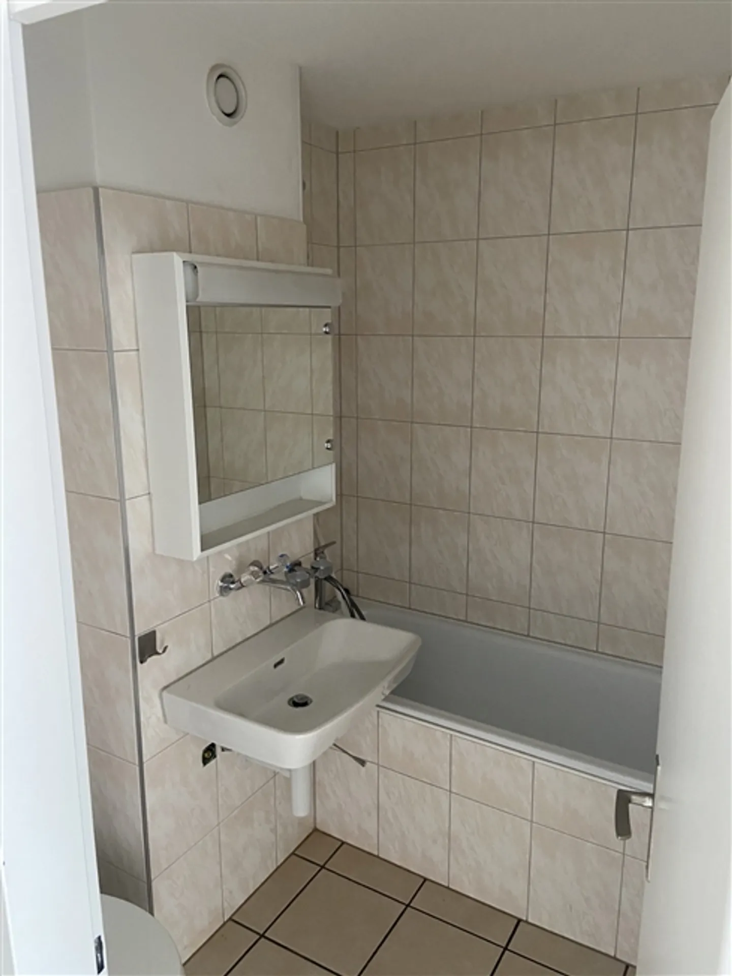 Appartement à louer, Jurastrasse 48, 2503 Biel, Suisse, à Biel/Bienne, Suisse - Photo 6 sur 6