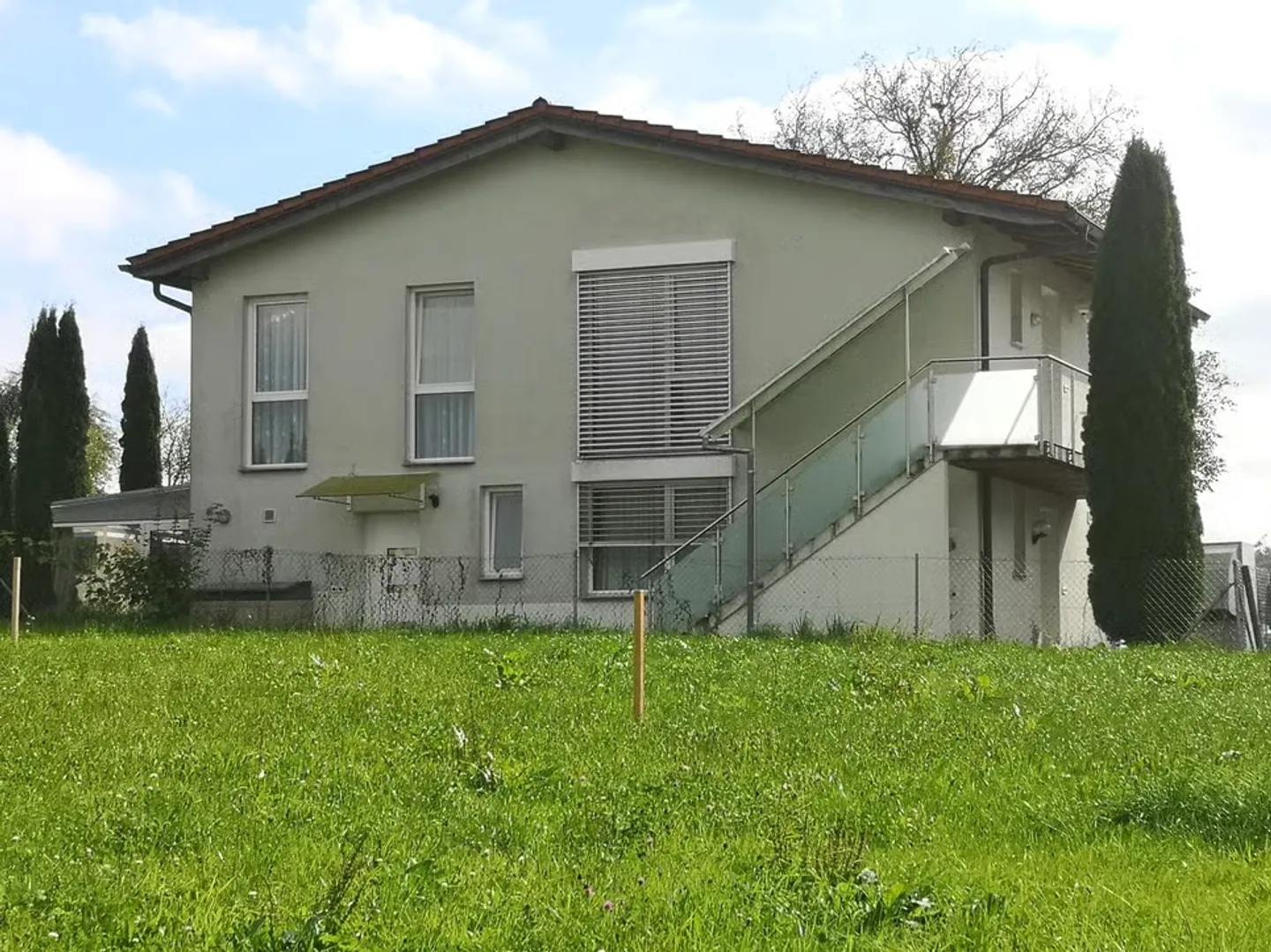 Preissenkung: Haus mit zwei vermieteten Wohnungen und einer Wohnung für den Eigentümer - Foto 4 von 13