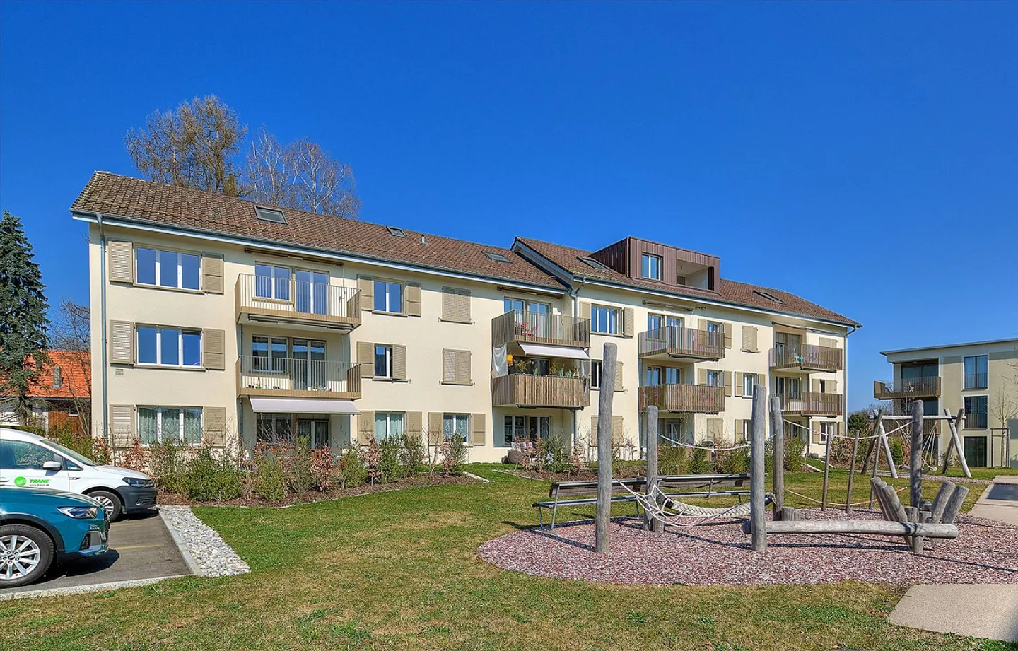 Appartement Charmant dans un Endroit Calme - Photo 2 sur 5