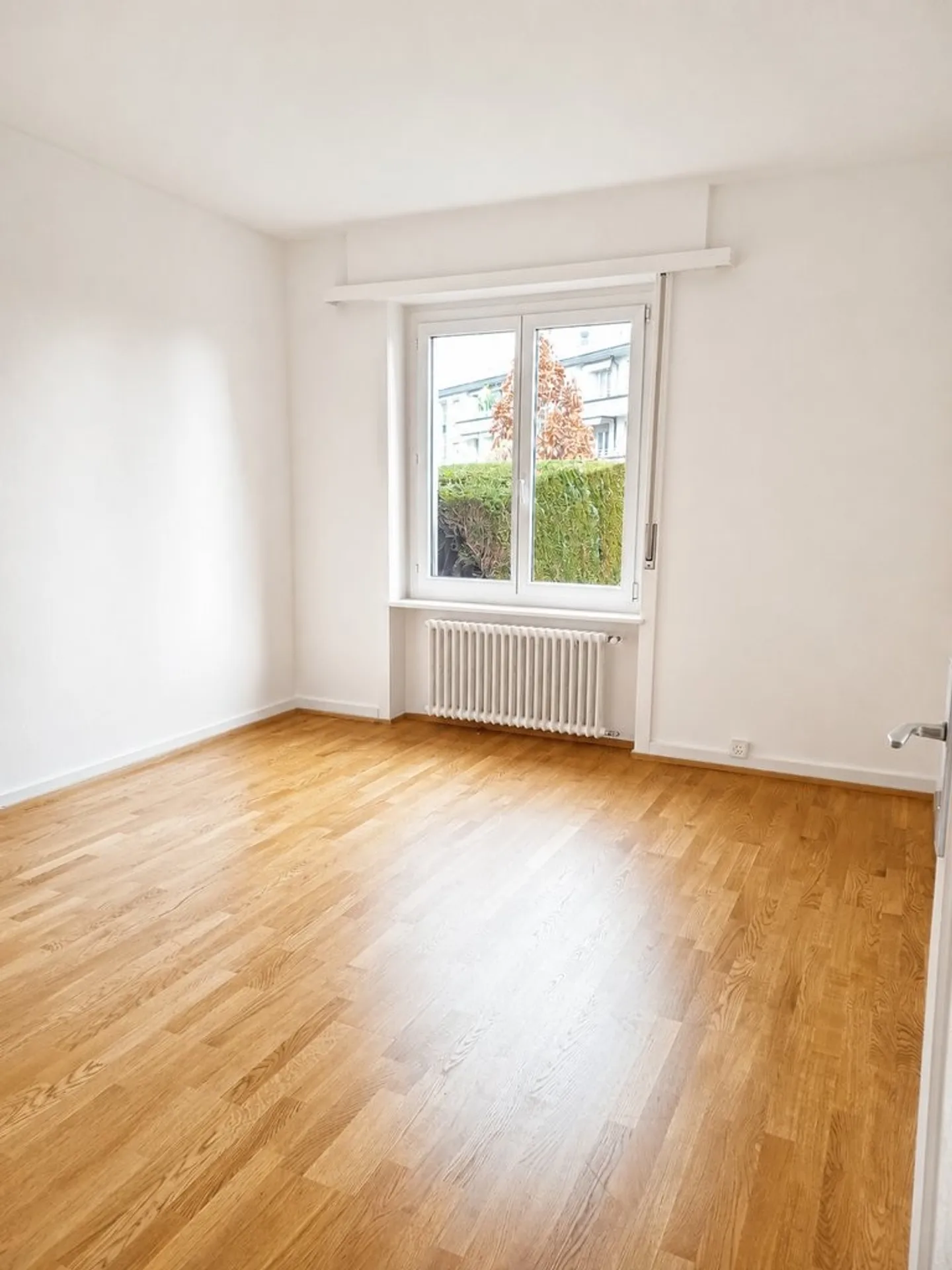 Appartement Charmant avec Terrasse - Photo 3 sur 5