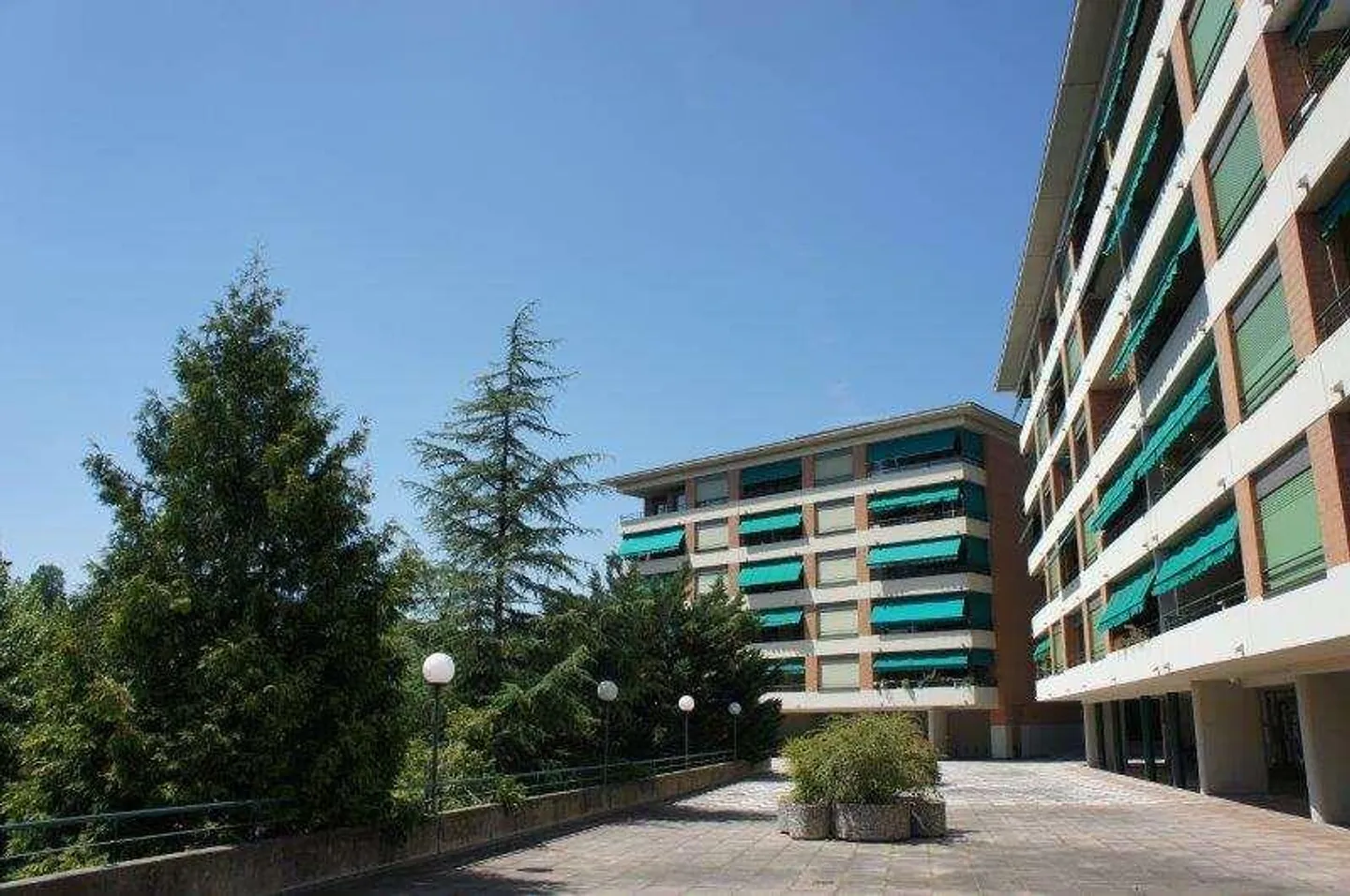 APPARTAMENTI 3,5 LOCALI RISTRUTTURATI - Foto 1 di 6