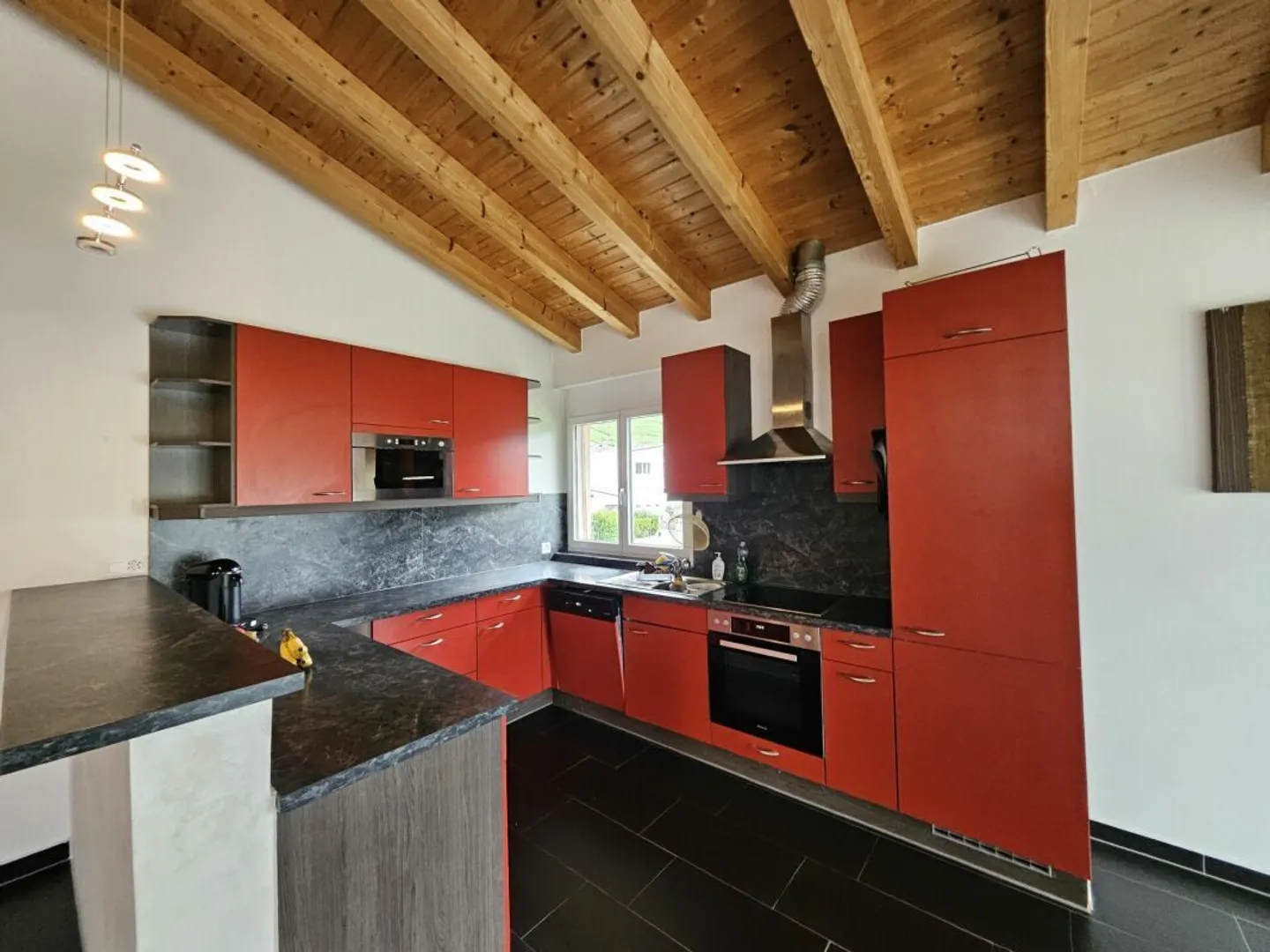 Appartement spacieux 5.5 pièces - Photo 2 sur 12