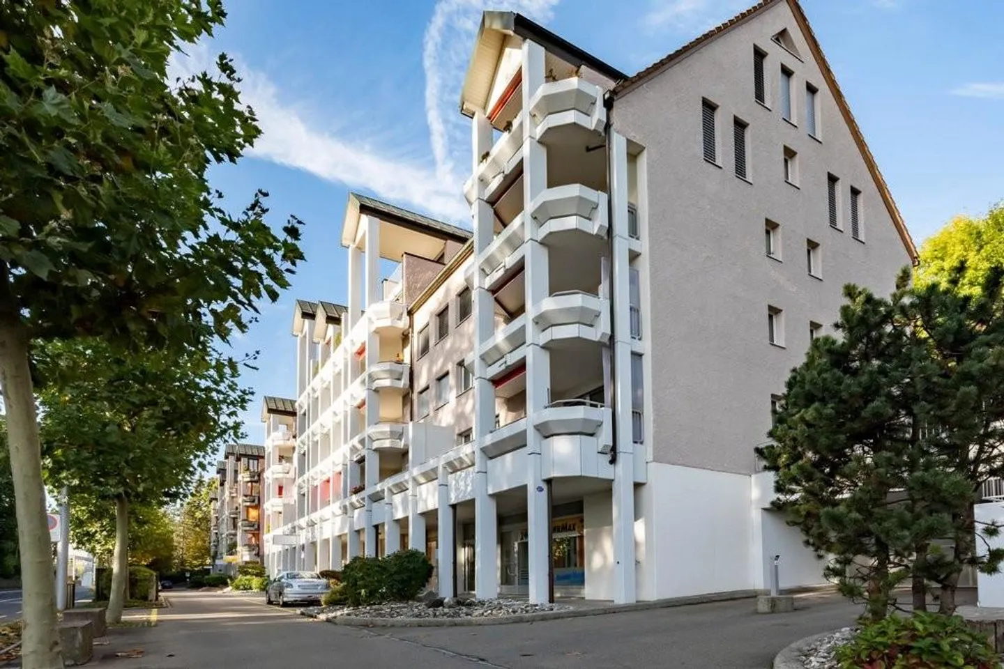 Place de parking avec connexion optimale au réseau de transport - Photo 2 sur 2