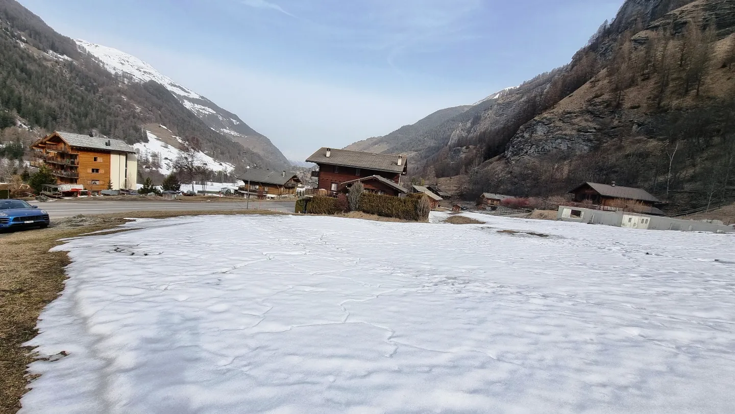 Land - 504 M2 - Evolène - Photo 2 of 2