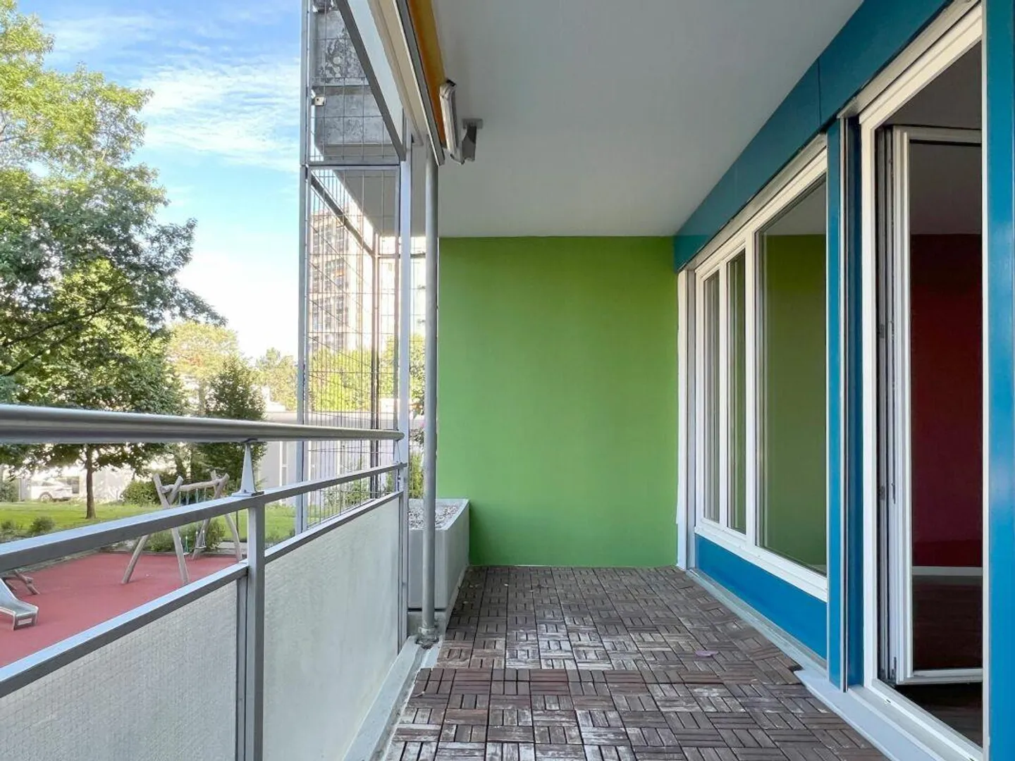 Condominium ensoleillé de 3,5 pièces avec balcon, cave et place de parking - Photo 17 sur 25
