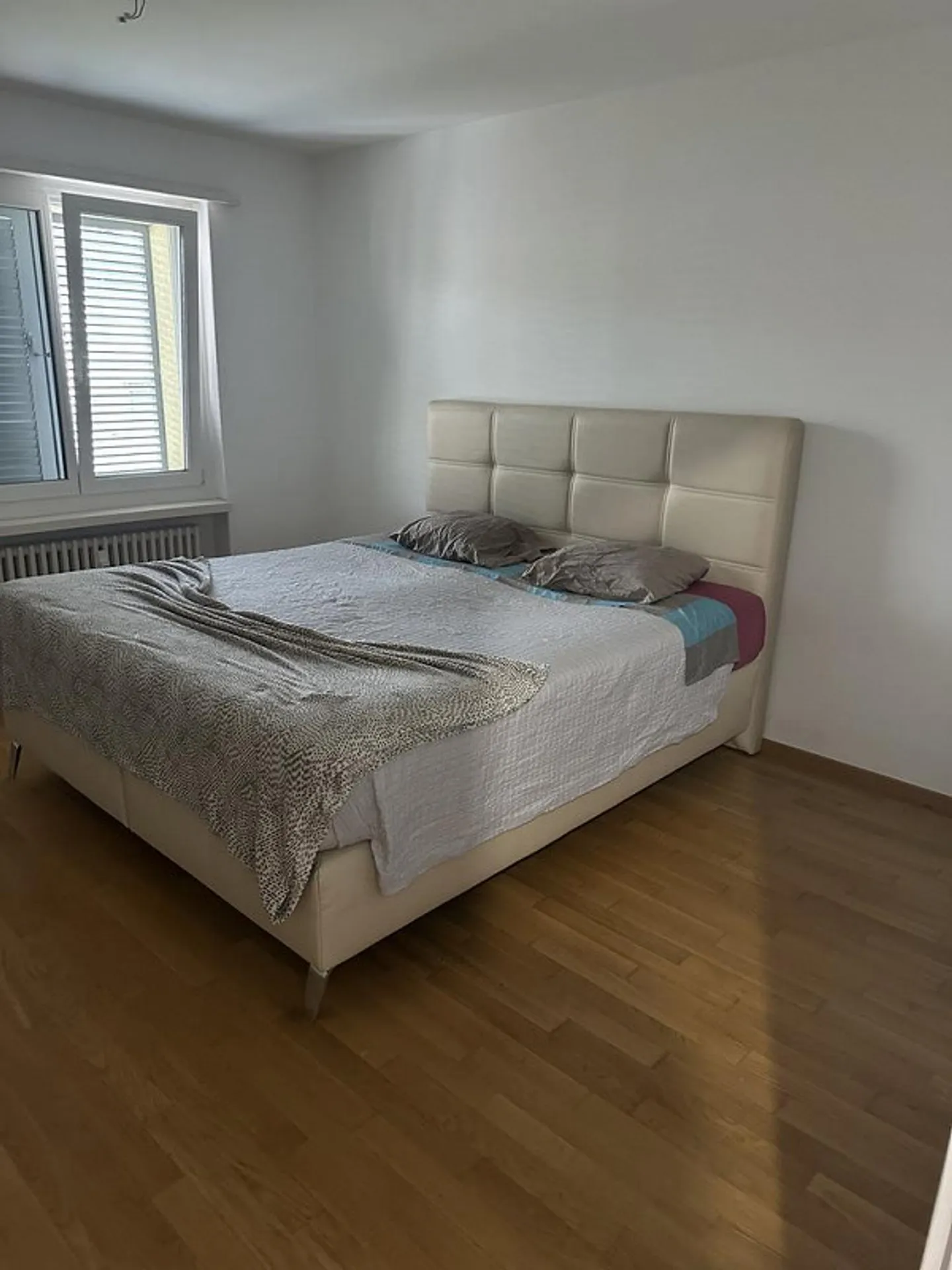 Modern Apartment - Your New Home! - Photo 6 of 9